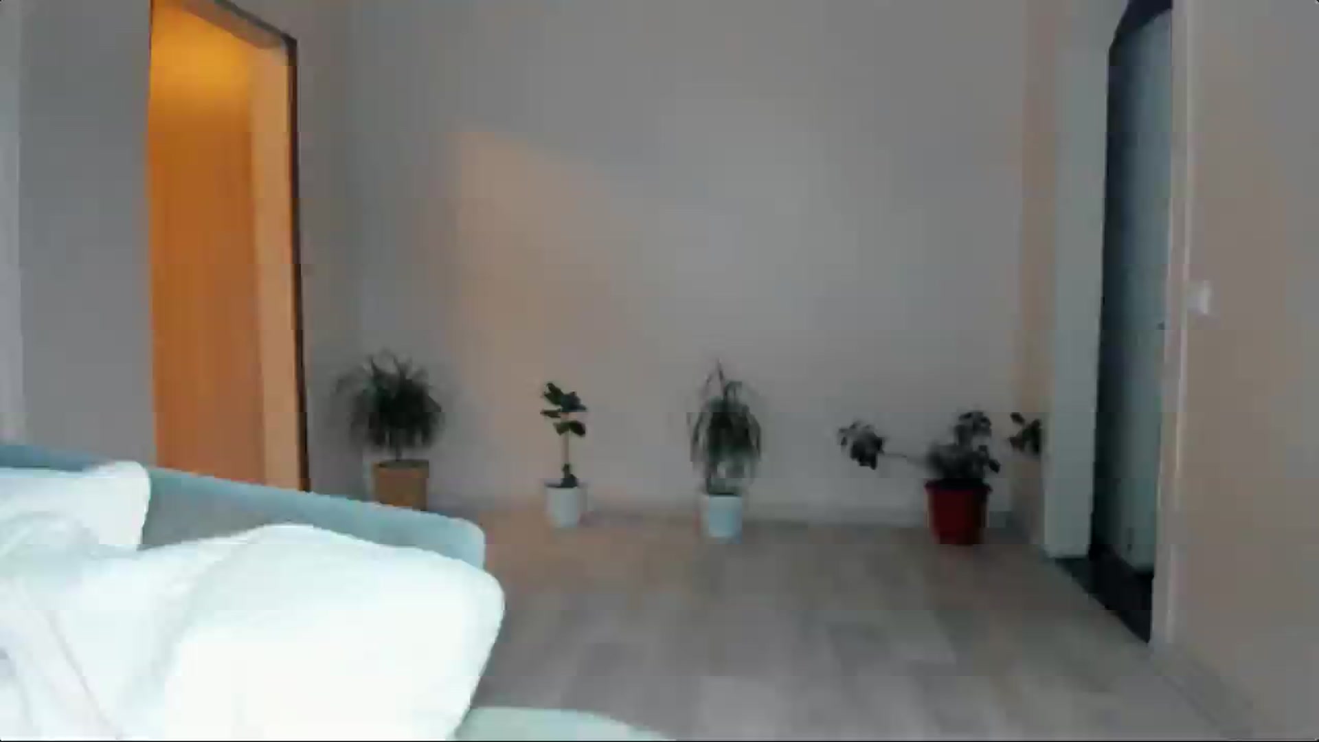 Gallery image thumbnail from SSunSShine's myfreecams stream on, 11/19/2024, 13:19 image 16 of 20