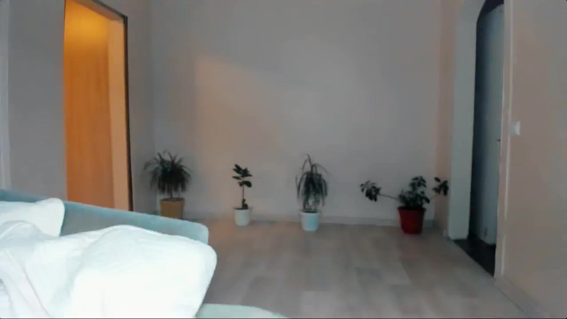 Gallery image thumbnail from SSunSShine's myfreecams stream on, 11/19/2024, 13:19 image 14 of 20