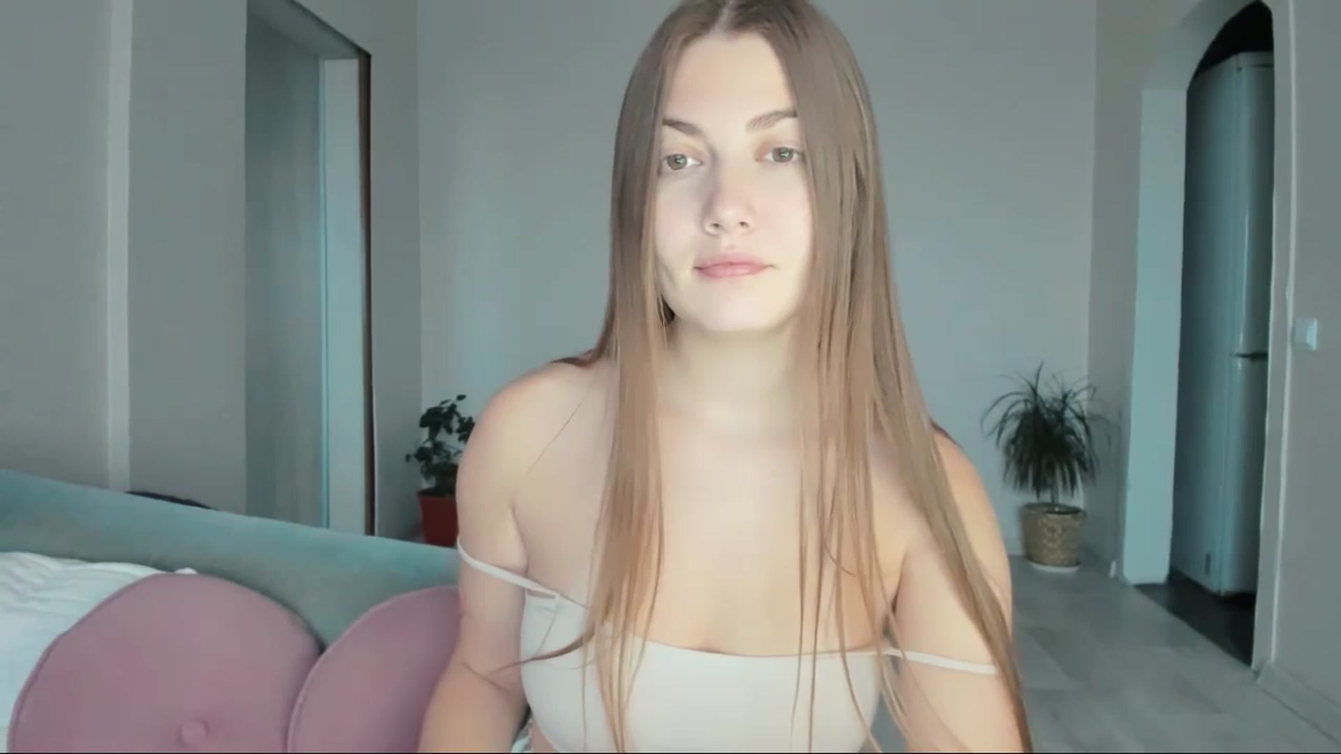 Gallery image thumbnail from SSunSShine's myfreecams stream on, 11/10/2025, 12:20 image 6 of 20