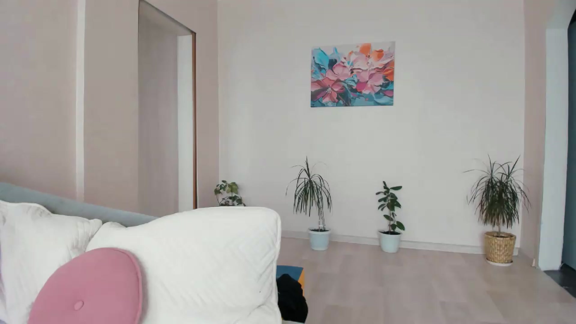 Gallery image thumbnail from SSunSShine's myfreecams stream on, 05/14/2026, 11:52 image 4 of 20