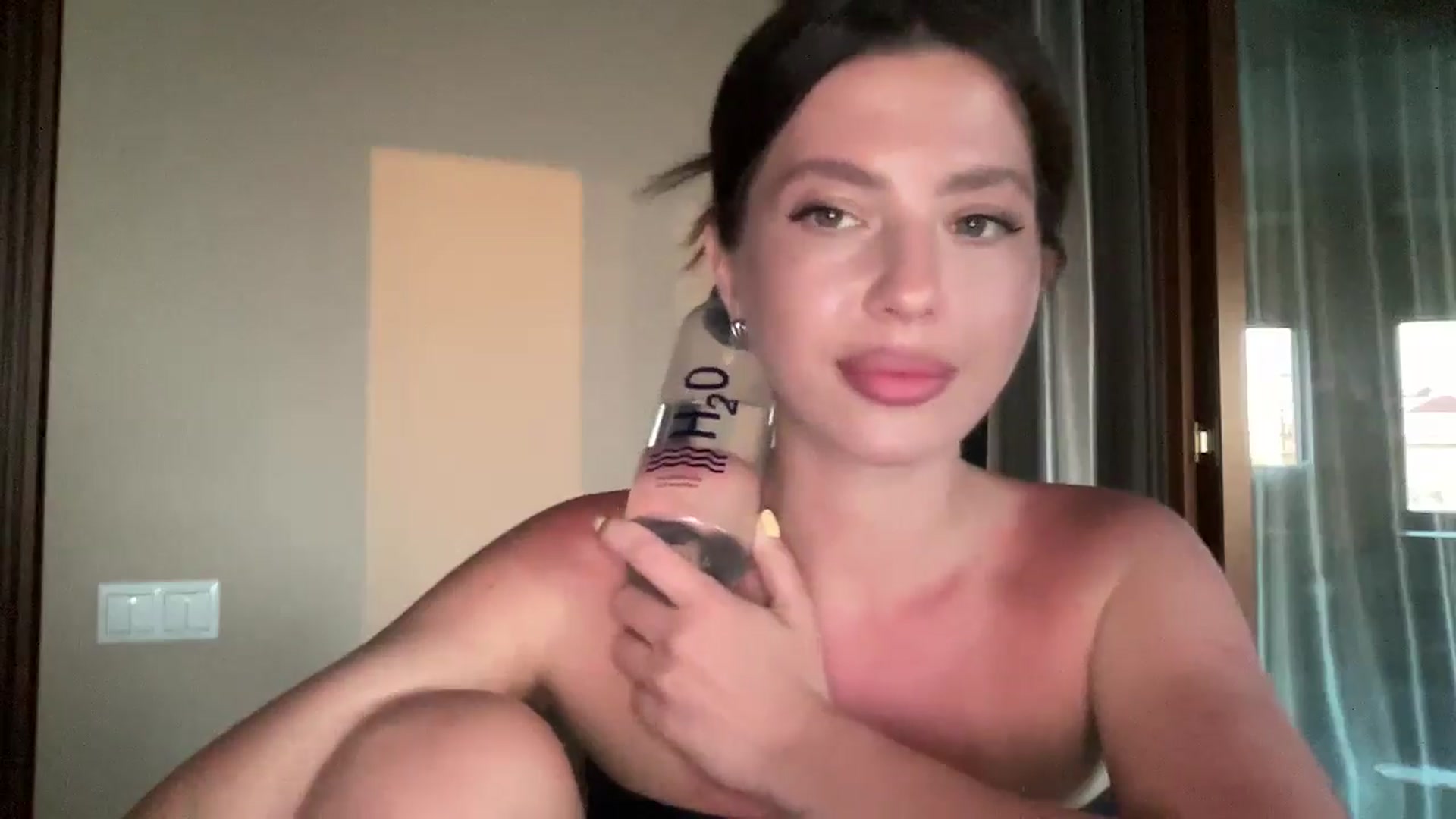 Gallery image thumbnail from STARRY_LADY's myfreecams stream on, 06/05/2025, 17:38 image 15 of 20