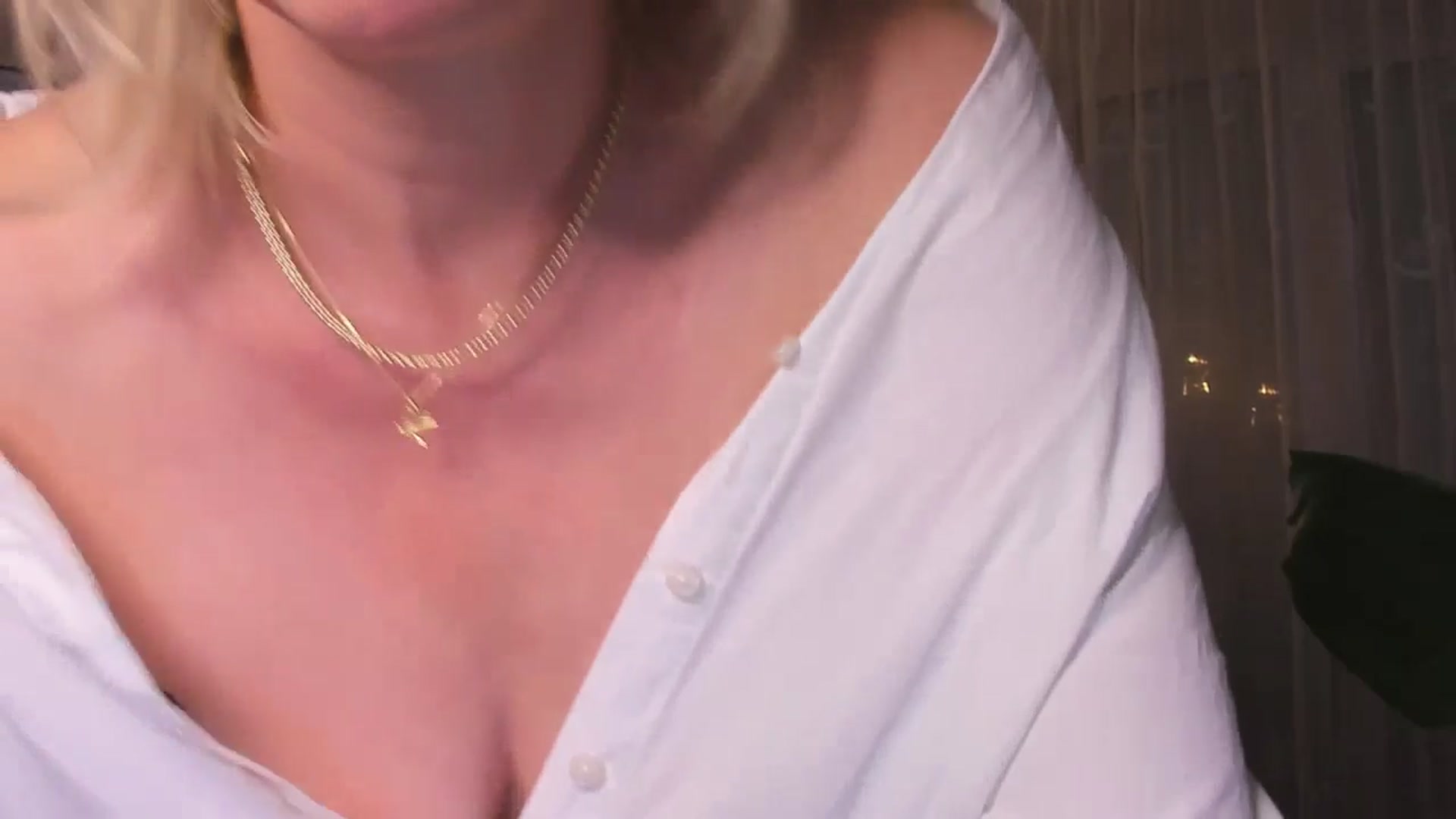 Gallery image thumbnail from STARvanessa1's myfreecams stream on, 12/05/2024, 20:45 image 11 of 20