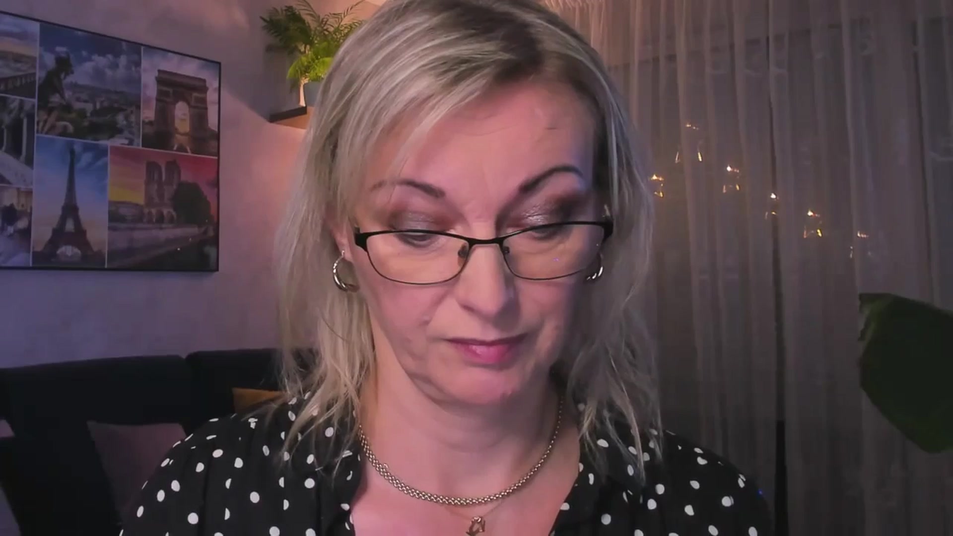 Gallery image thumbnail from STARvanessa1's myfreecams stream on, 12/16/2024, 17:15 image 19 of 20