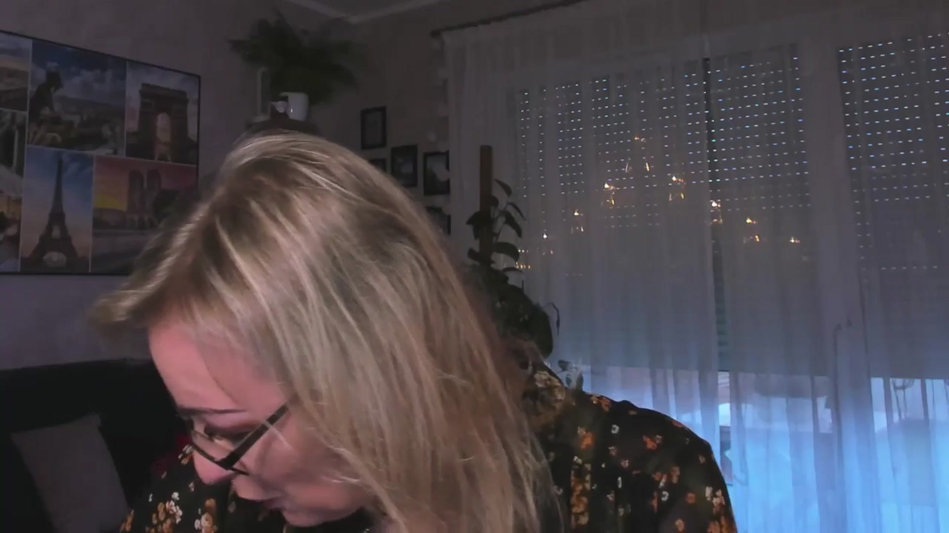 Gallery image thumbnail from STARvanessa1's myfreecams stream on, 12/23/2024, 15:51 image 2 of 20