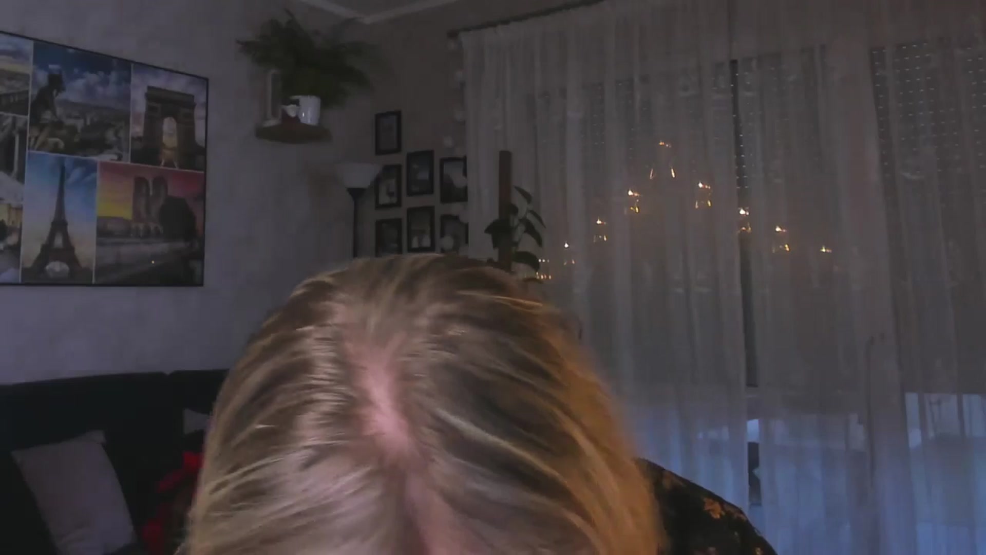 Gallery image thumbnail from STARvanessa1's myfreecams stream on, 12/23/2024, 15:51 image 6 of 20