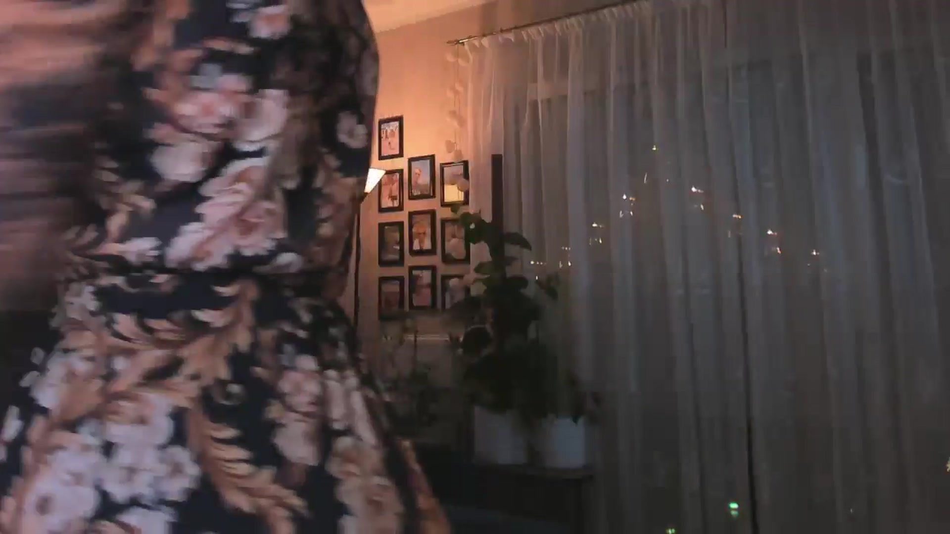 Gallery image thumbnail from STARvanessa1's myfreecams stream on, 12/27/2024, 17:16 image 4 of 20