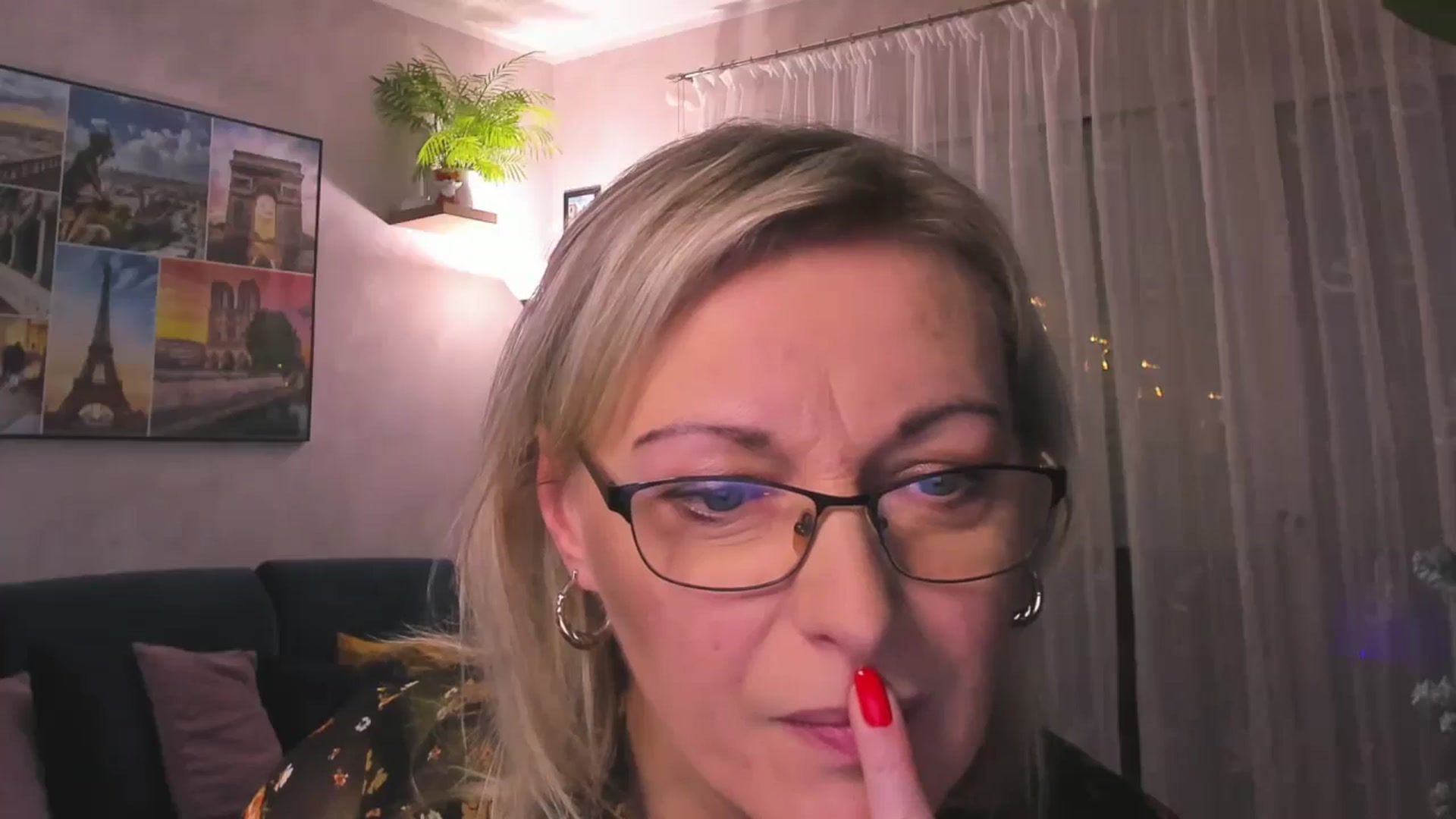 Gallery image thumbnail from STARvanessa1's myfreecams stream on, 01/07/2025, 15:35 image 19 of 20