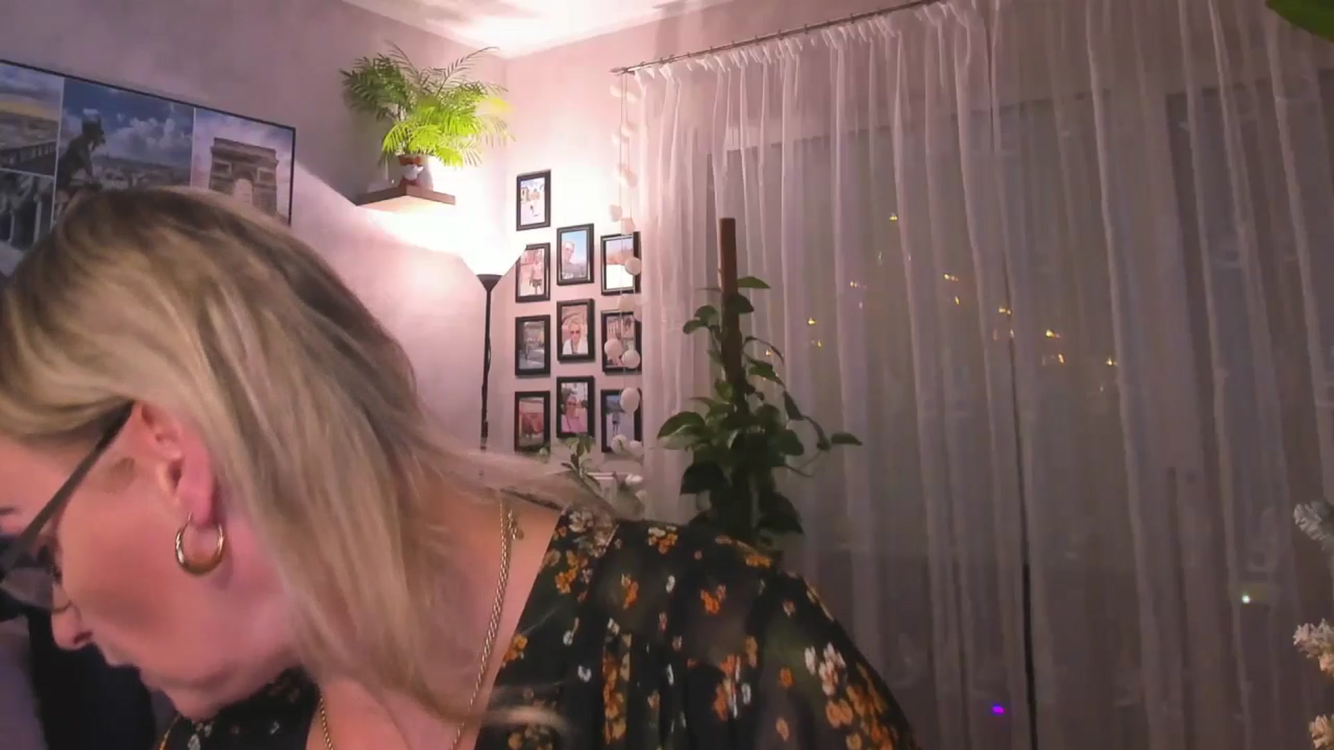 Gallery image thumbnail from STARvanessa1's myfreecams stream on, 01/07/2025, 17:12 image 2 of 20