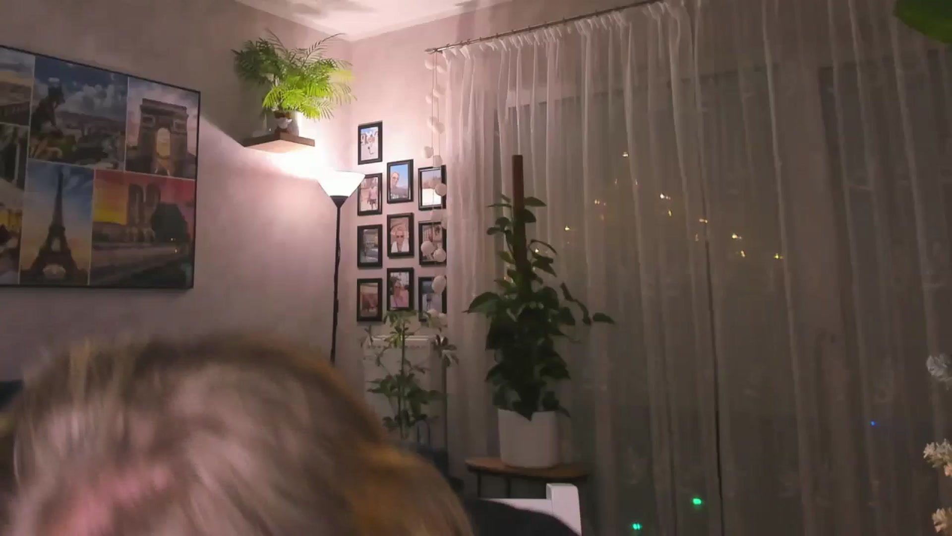 Gallery image thumbnail from STARvanessa1's myfreecams stream on, 01/08/2025, 17:06 image 11 of 20
