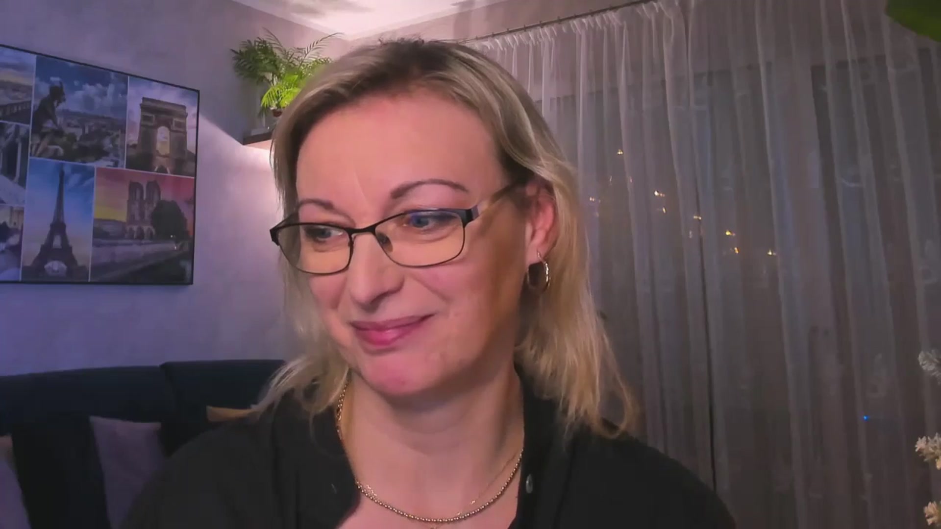 Gallery image thumbnail from STARvanessa1's myfreecams stream on, 01/08/2025, 17:06 image 7 of 20