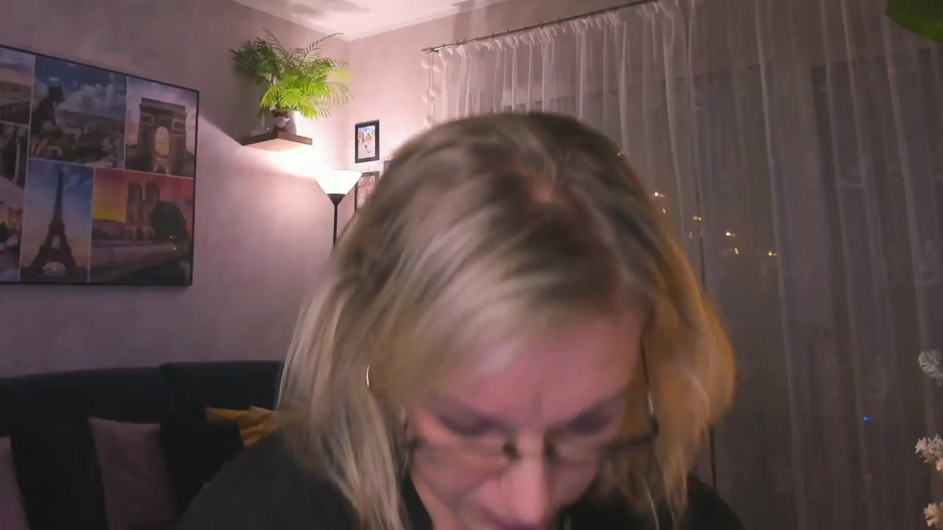 Gallery image thumbnail from STARvanessa1's myfreecams stream on, 01/08/2025, 17:06 image 9 of 20
