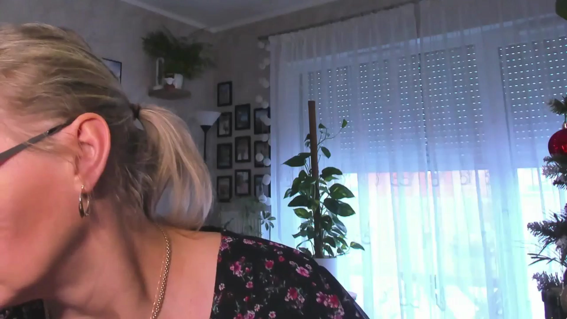 Gallery image thumbnail from STARvanessa1's myfreecams stream on, 01/11/2025, 12:49 image 4 of 20