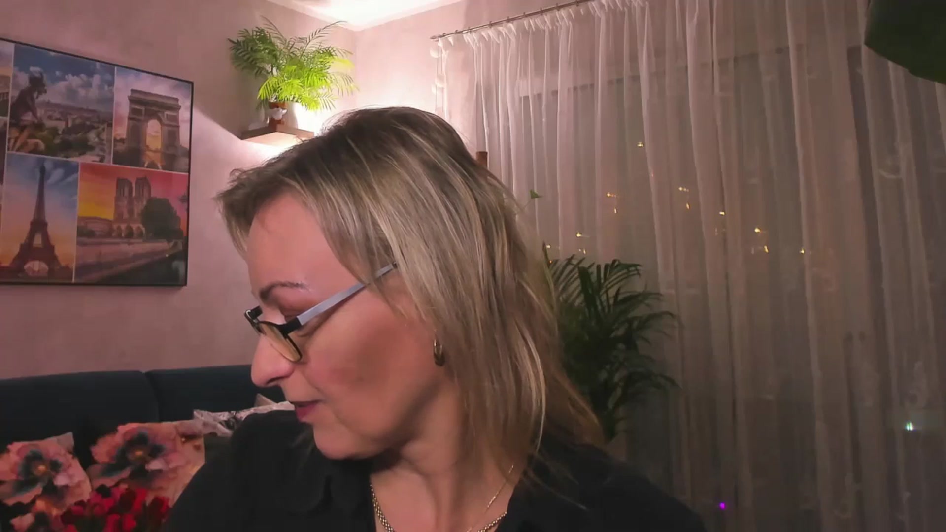 Gallery image thumbnail from STARvanessa1's myfreecams stream on, 01/14/2025, 19:17 image 2 of 20