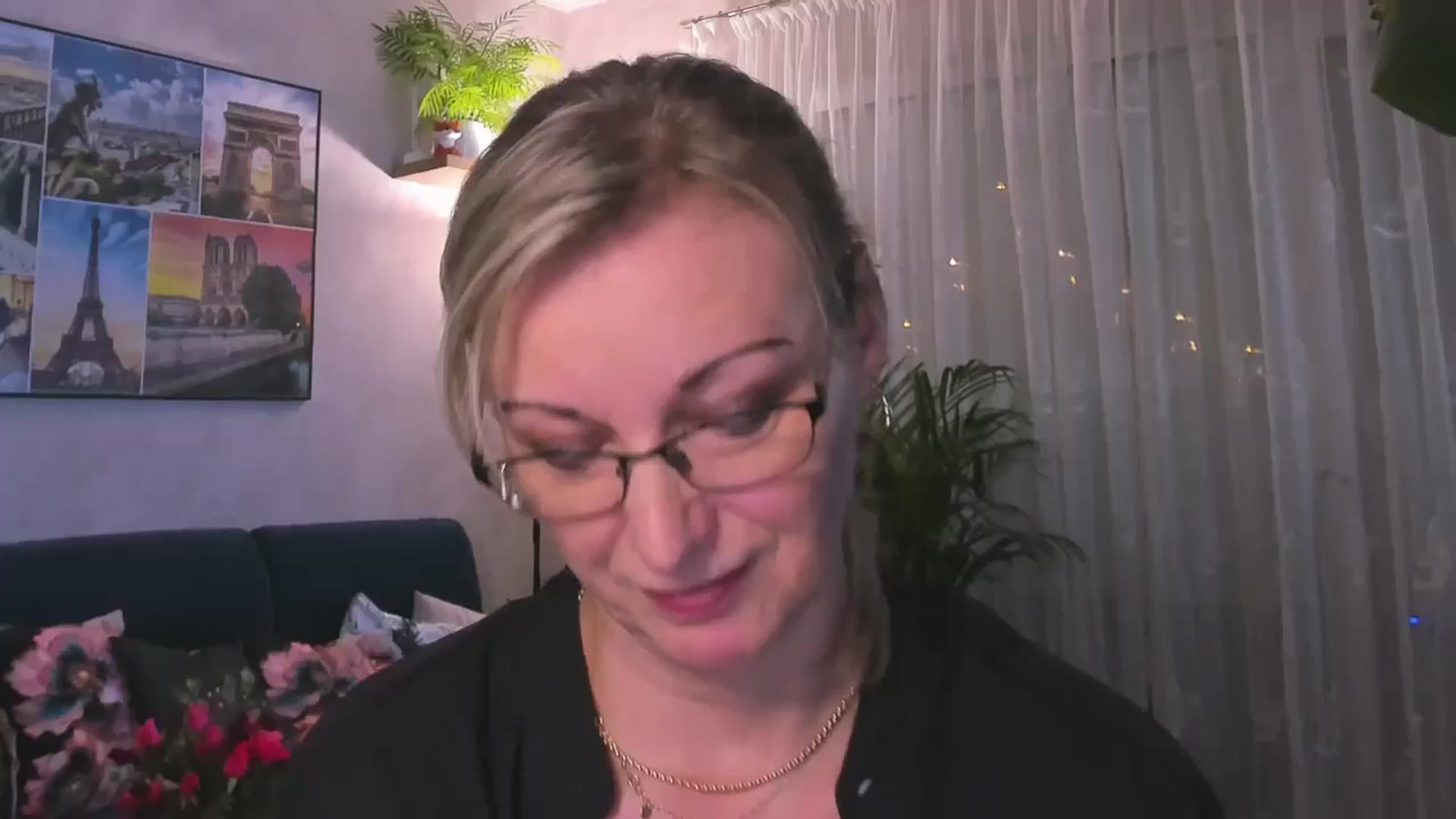 Gallery image thumbnail from STARvanessa1's myfreecams stream on, 01/16/2025, 19:42 image 16 of 20