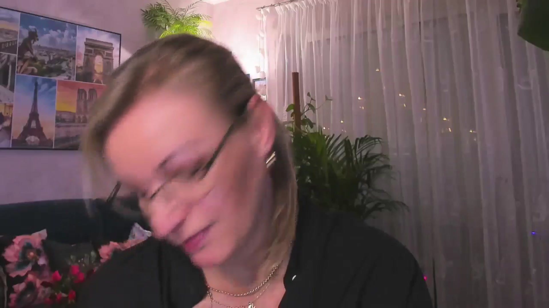 Gallery image thumbnail from STARvanessa1's myfreecams stream on, 01/16/2025, 19:42 image 10 of 20