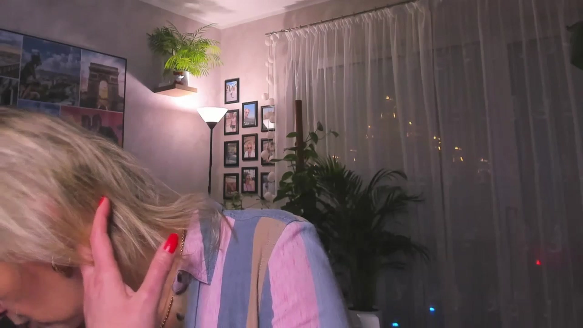 Gallery image thumbnail from STARvanessa1's myfreecams stream on, 01/21/2025, 16:17 image 4 of 20