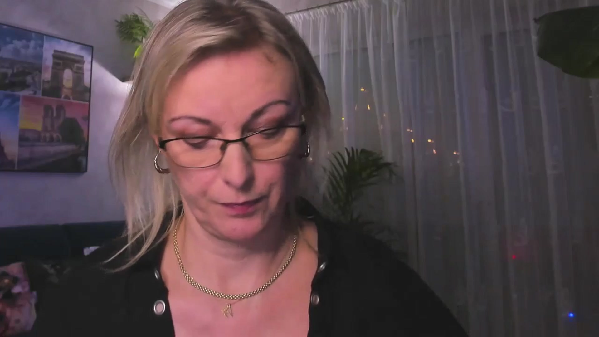 Gallery image thumbnail from STARvanessa1's myfreecams stream on, 01/22/2025, 17:35 image 9 of 20