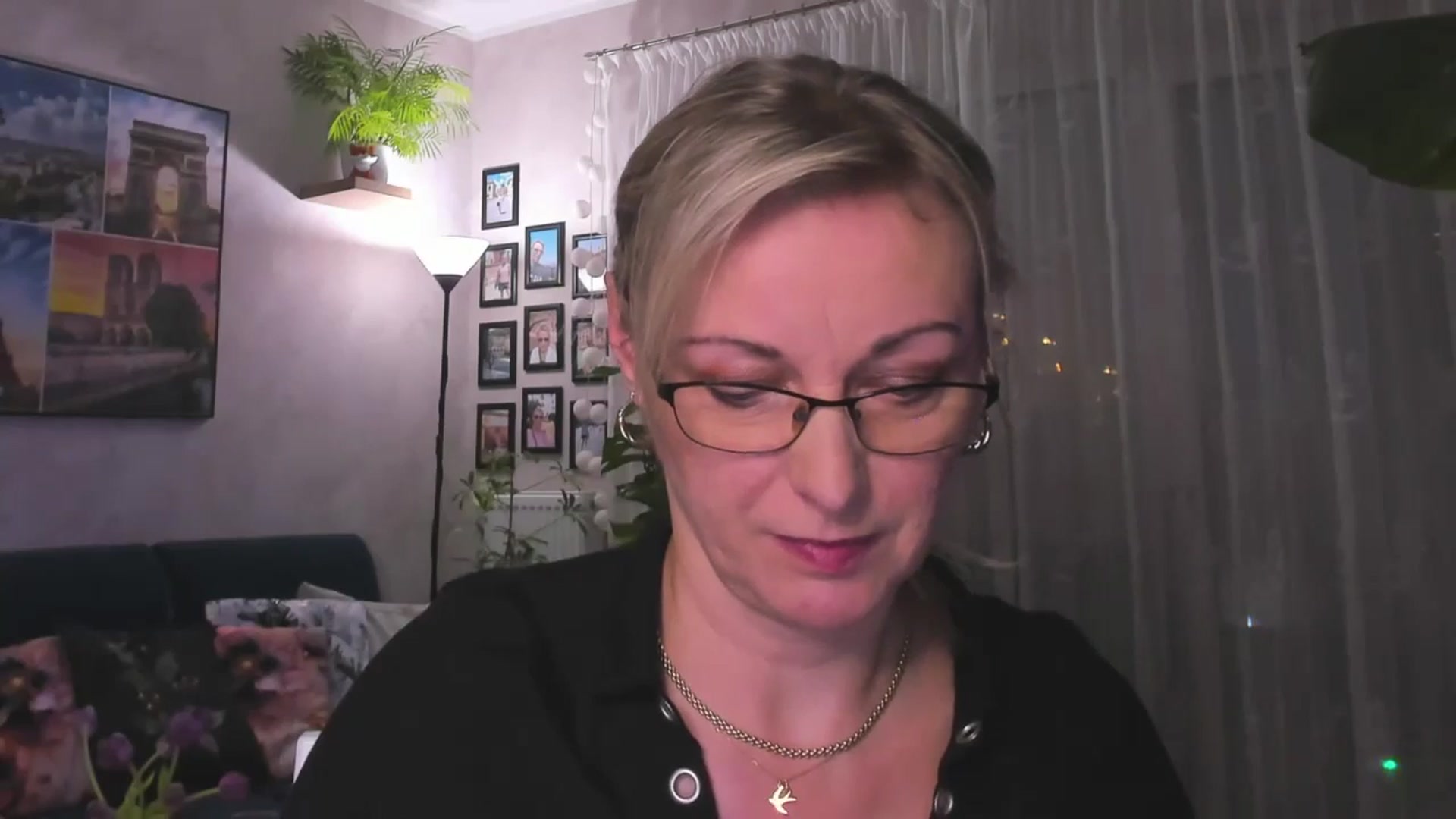 Gallery image thumbnail from STARvanessa1's myfreecams stream on, 01/22/2025, 17:35 image 19 of 20
