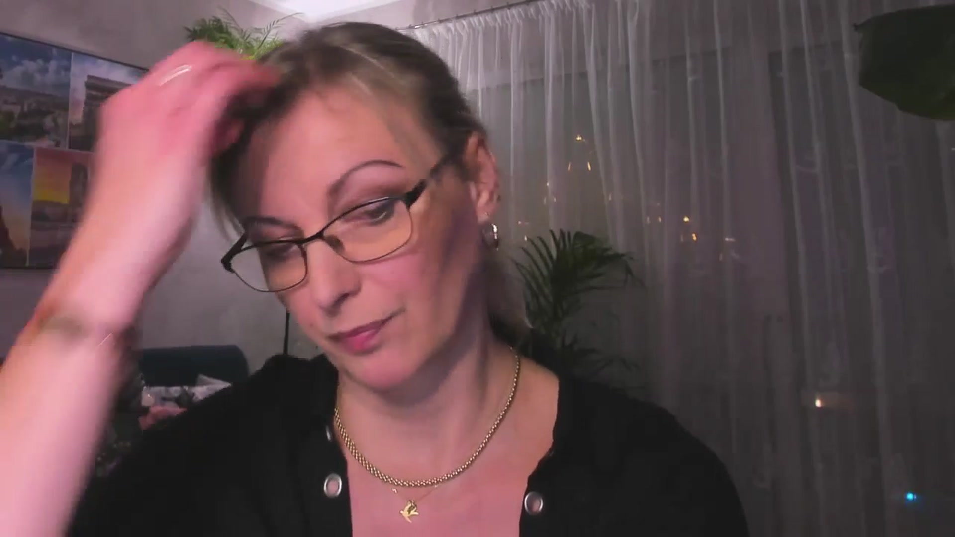 Gallery image thumbnail from STARvanessa1's myfreecams stream on, 01/22/2025, 18:39 image 16 of 20
