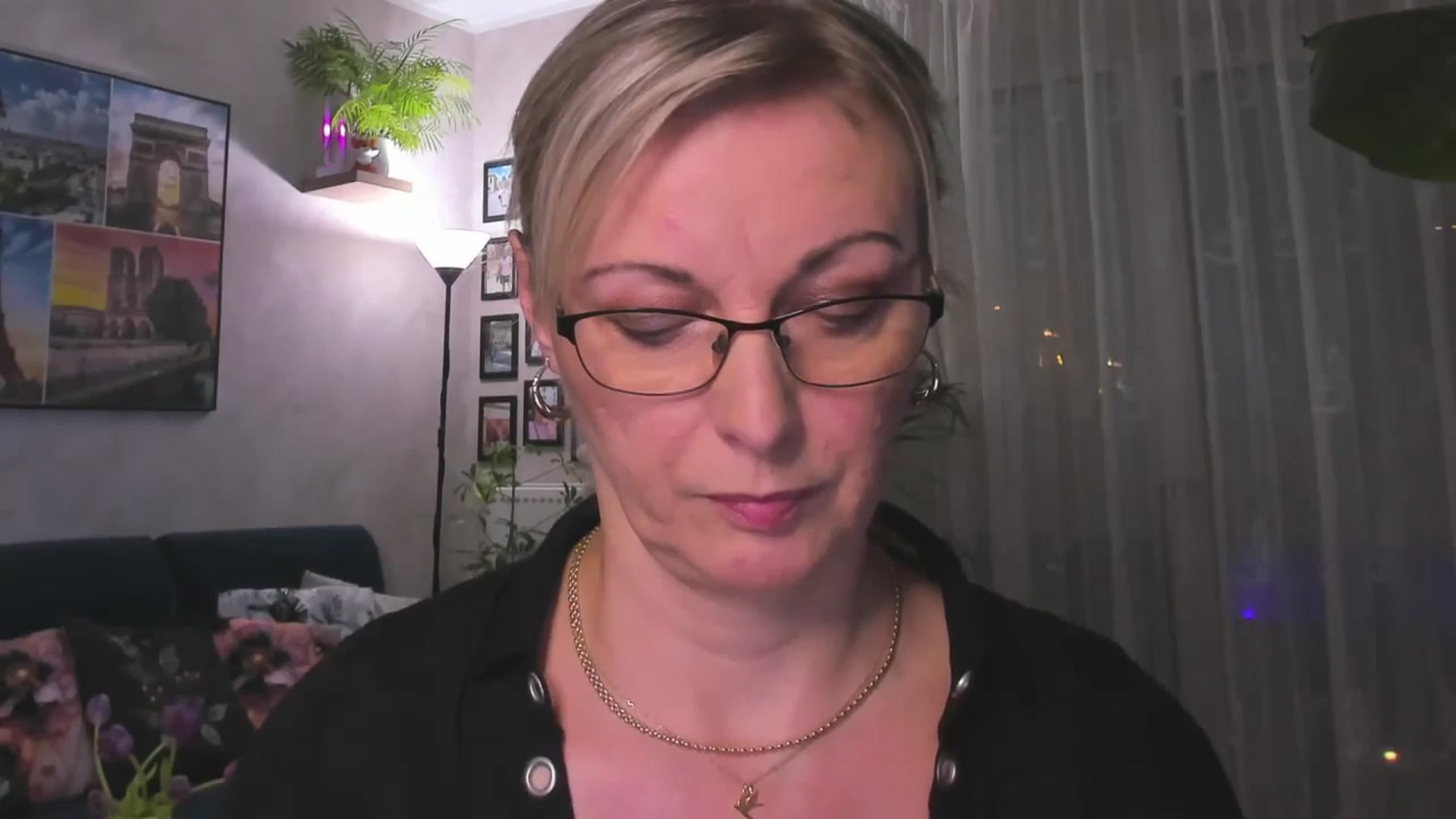 Gallery image thumbnail from STARvanessa1's myfreecams stream on, 01/22/2025, 20:18 image 9 of 20