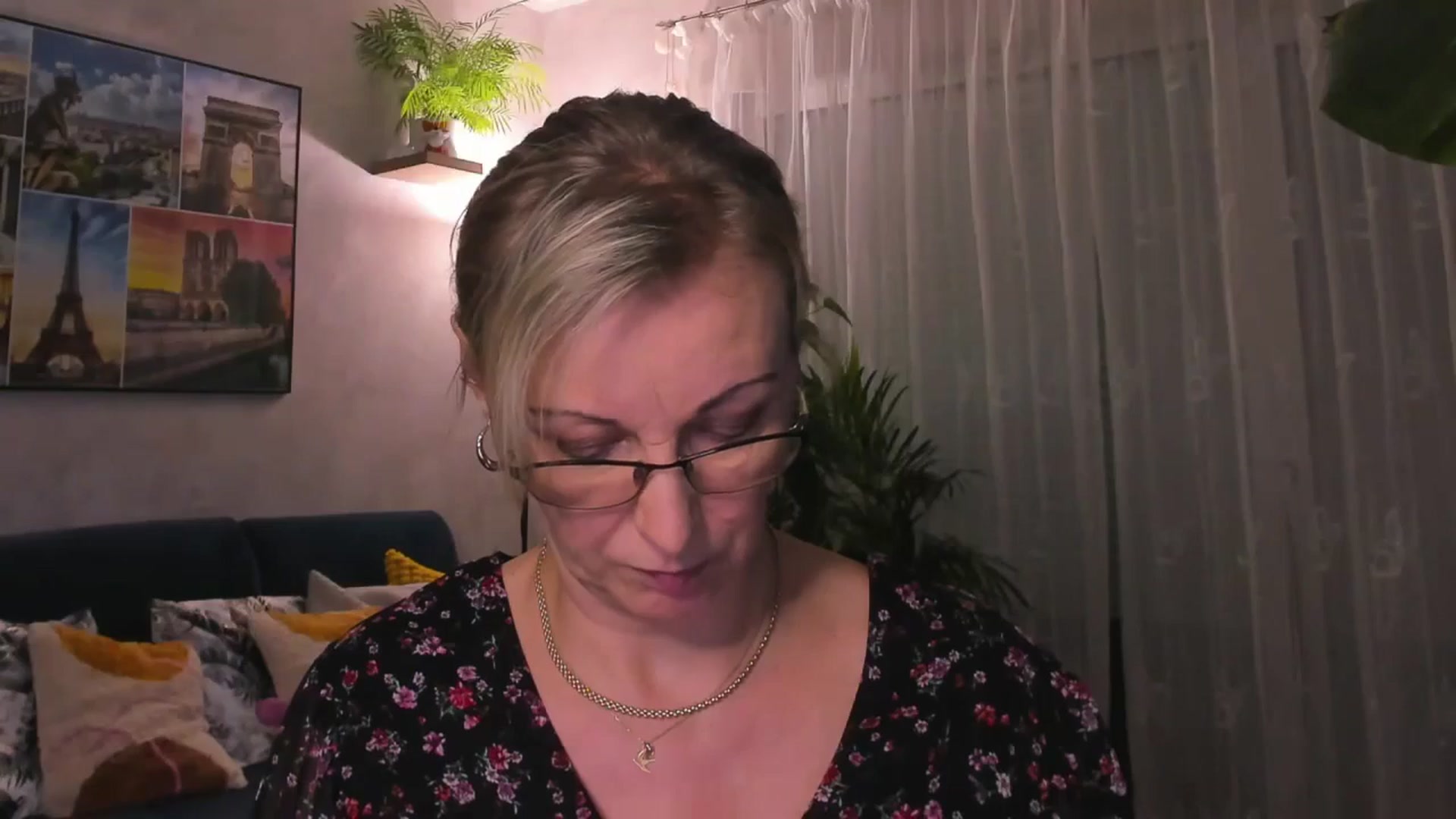 Gallery image thumbnail from STARvanessa1's myfreecams stream on, 02/03/2025, 19:00 image 8 of 20
