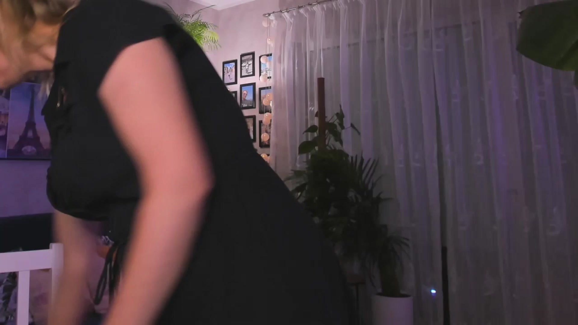 Gallery image thumbnail from STARvanessa1's myfreecams stream on, 02/04/2025, 19:31 image 20 of 20
