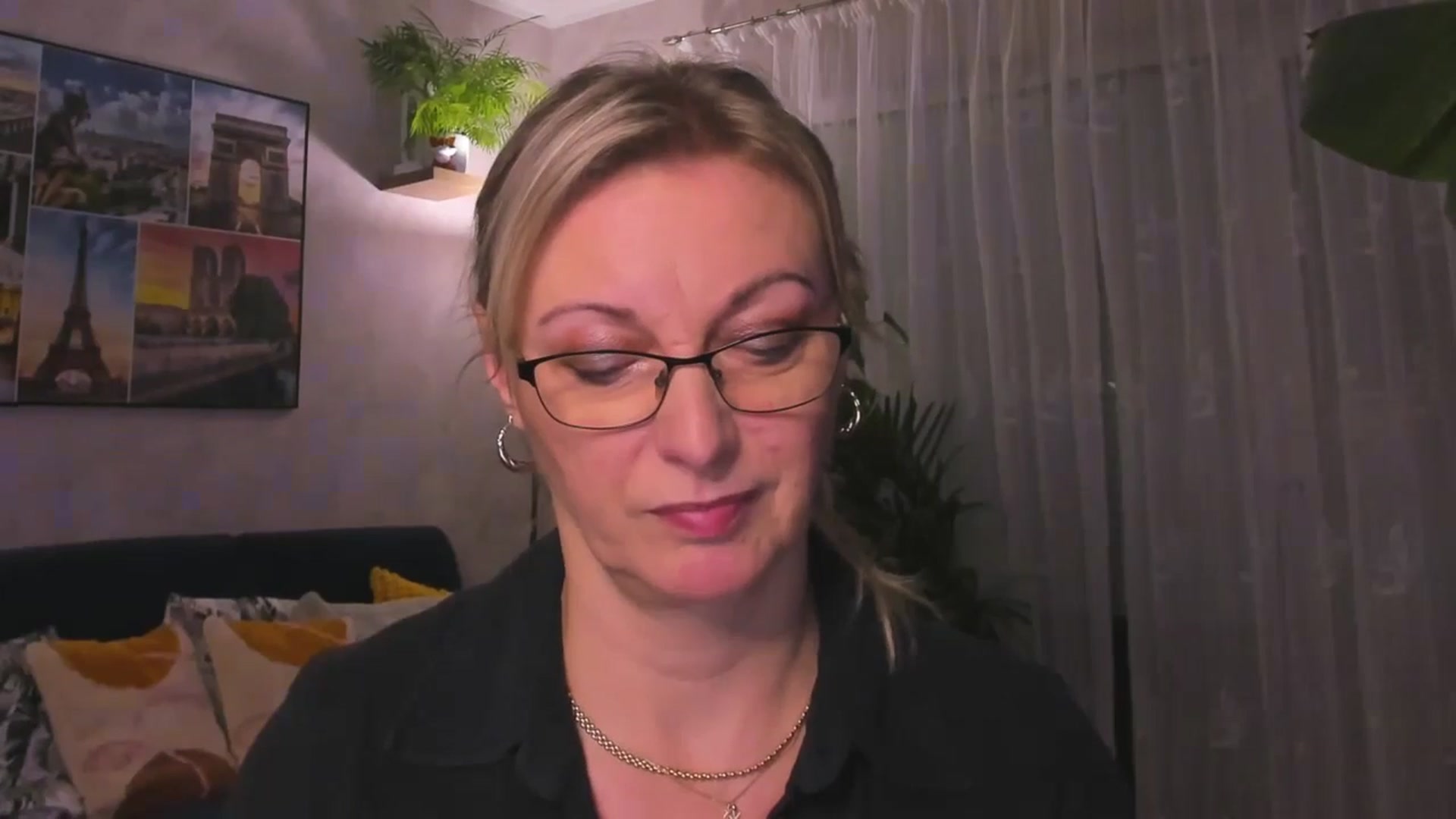 Gallery image thumbnail from STARvanessa1's myfreecams stream on, 02/04/2025, 20:40 image 16 of 20