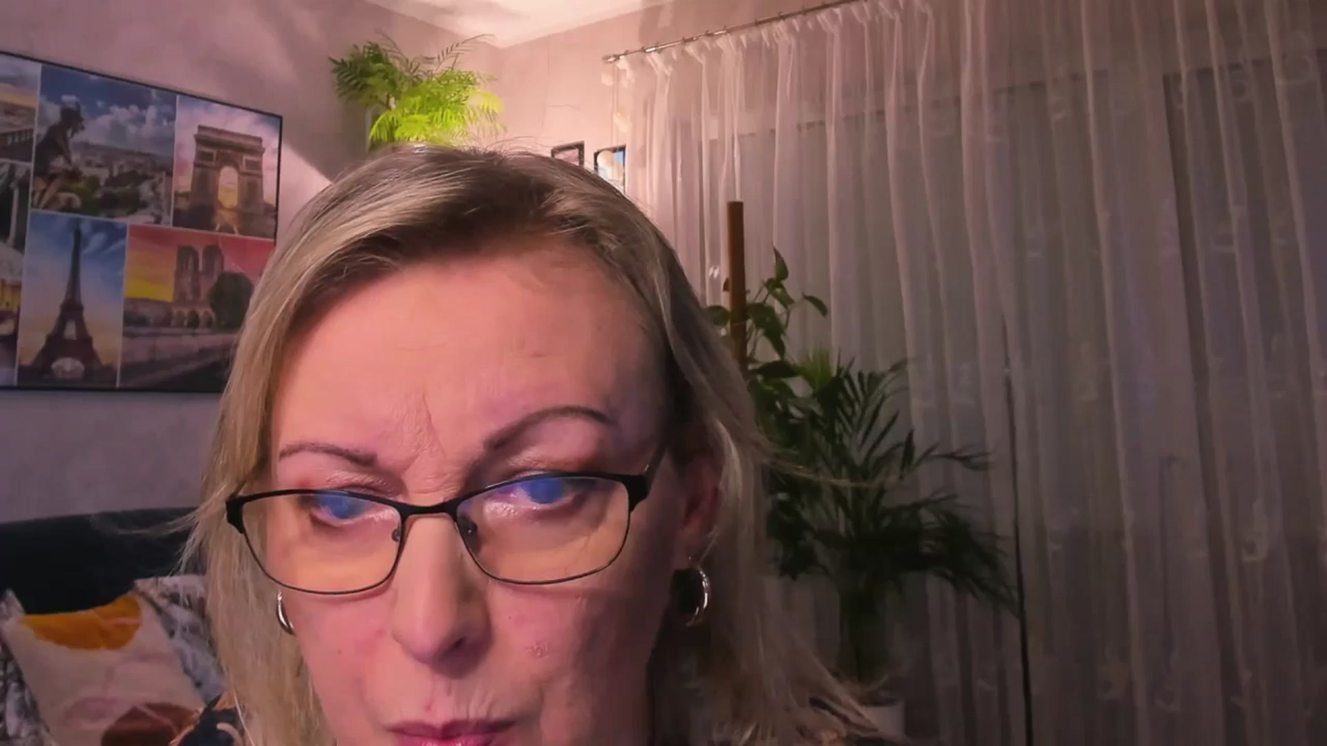 Gallery image thumbnail from STARvanessa1's myfreecams stream on, 02/06/2025, 17:27 image 14 of 20