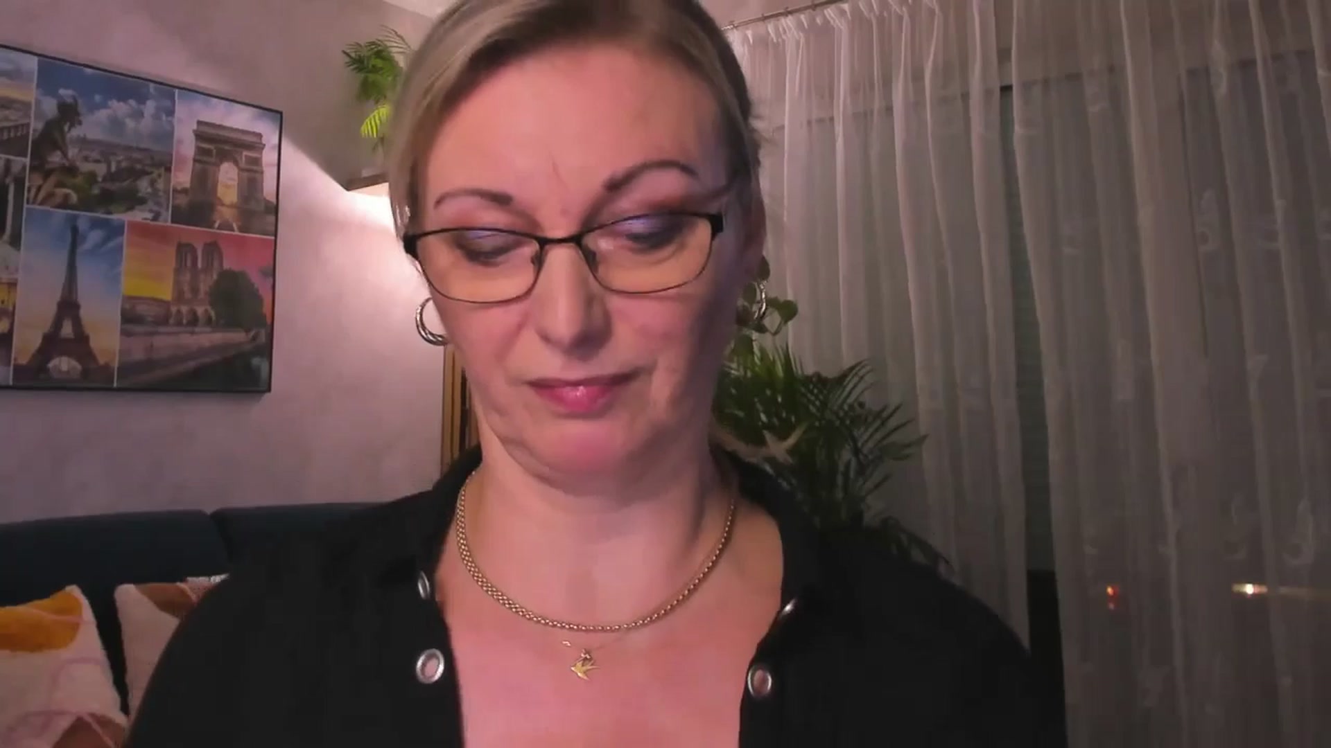 Gallery image thumbnail from STARvanessa1's myfreecams stream on, 02/10/2025, 20:24 image 4 of 20
