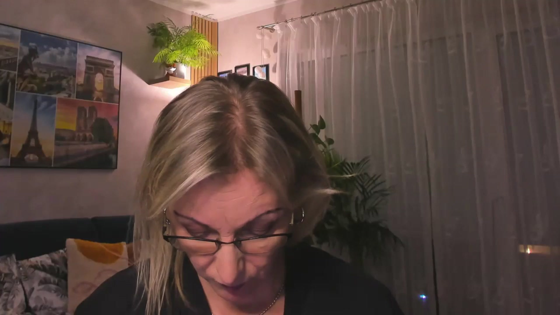 Gallery image thumbnail from STARvanessa1's myfreecams stream on, 02/11/2025, 19:11 image 2 of 20