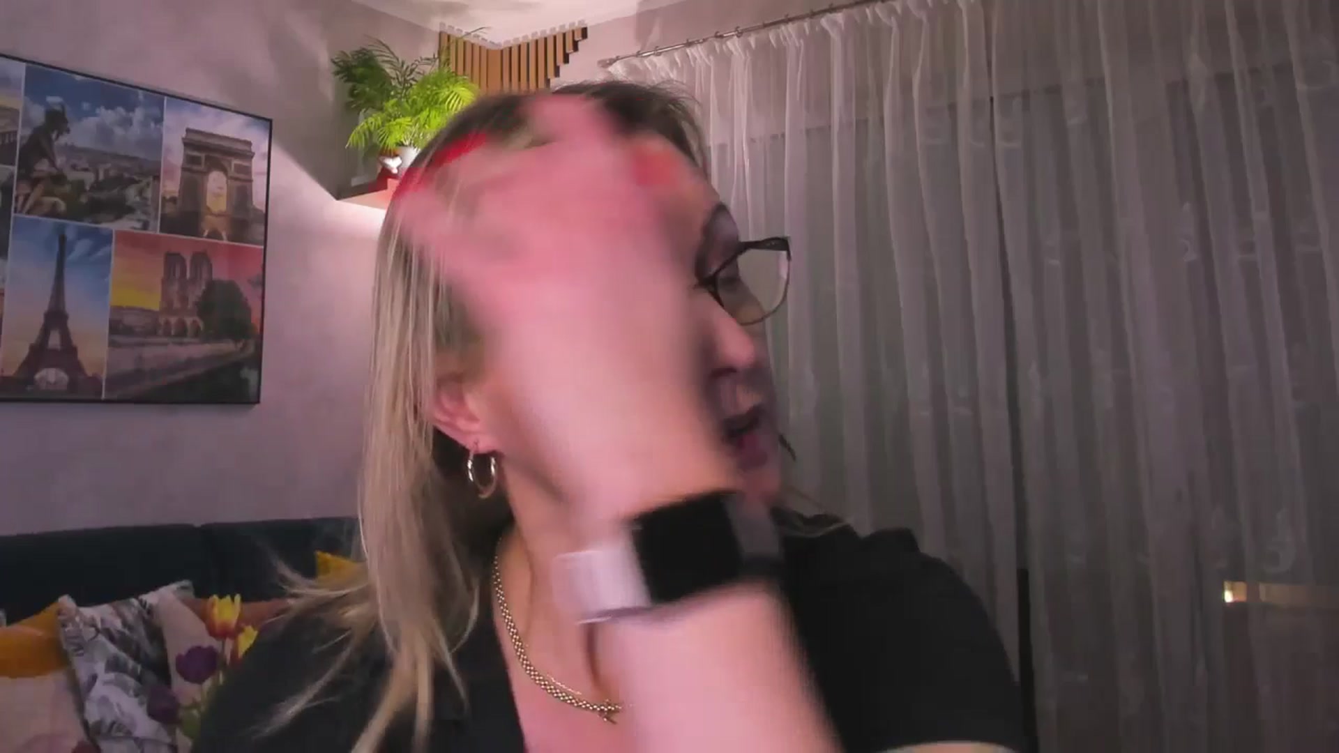 Gallery image thumbnail from STARvanessa1's myfreecams stream on, 02/16/2025, 18:26 image 17 of 20