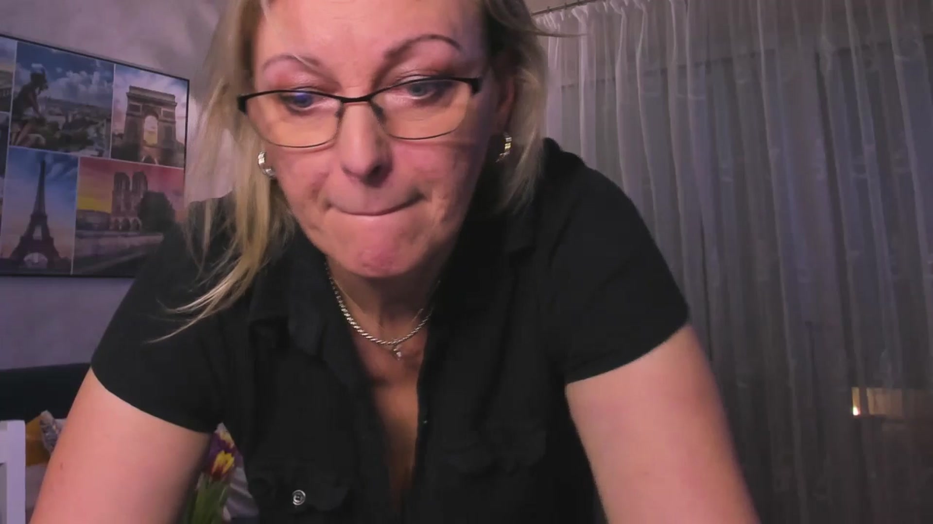 Gallery image thumbnail from STARvanessa1's myfreecams stream on, 02/16/2025, 20:27 image 4 of 20