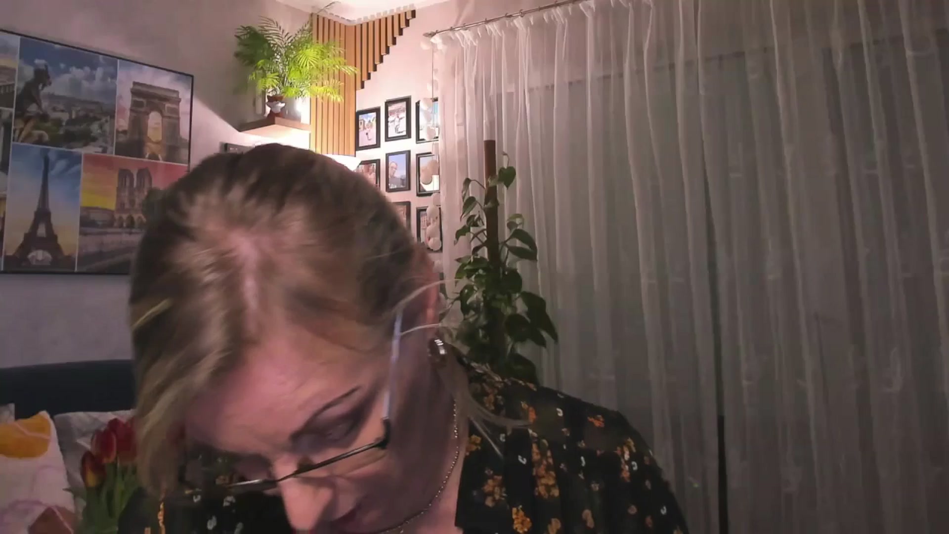Gallery image thumbnail from STARvanessa1's myfreecams stream on, 02/18/2025, 19:58 image 6 of 20