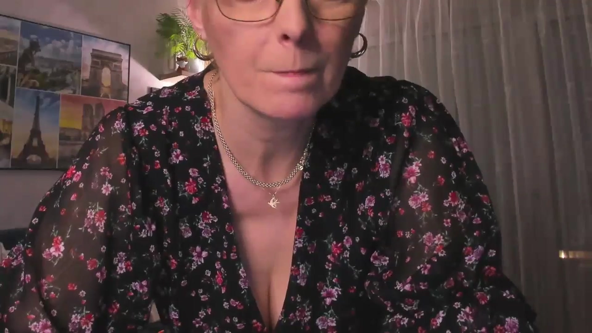 Gallery image thumbnail from STARvanessa1's myfreecams stream on, 02/19/2025, 20:28 image 10 of 20