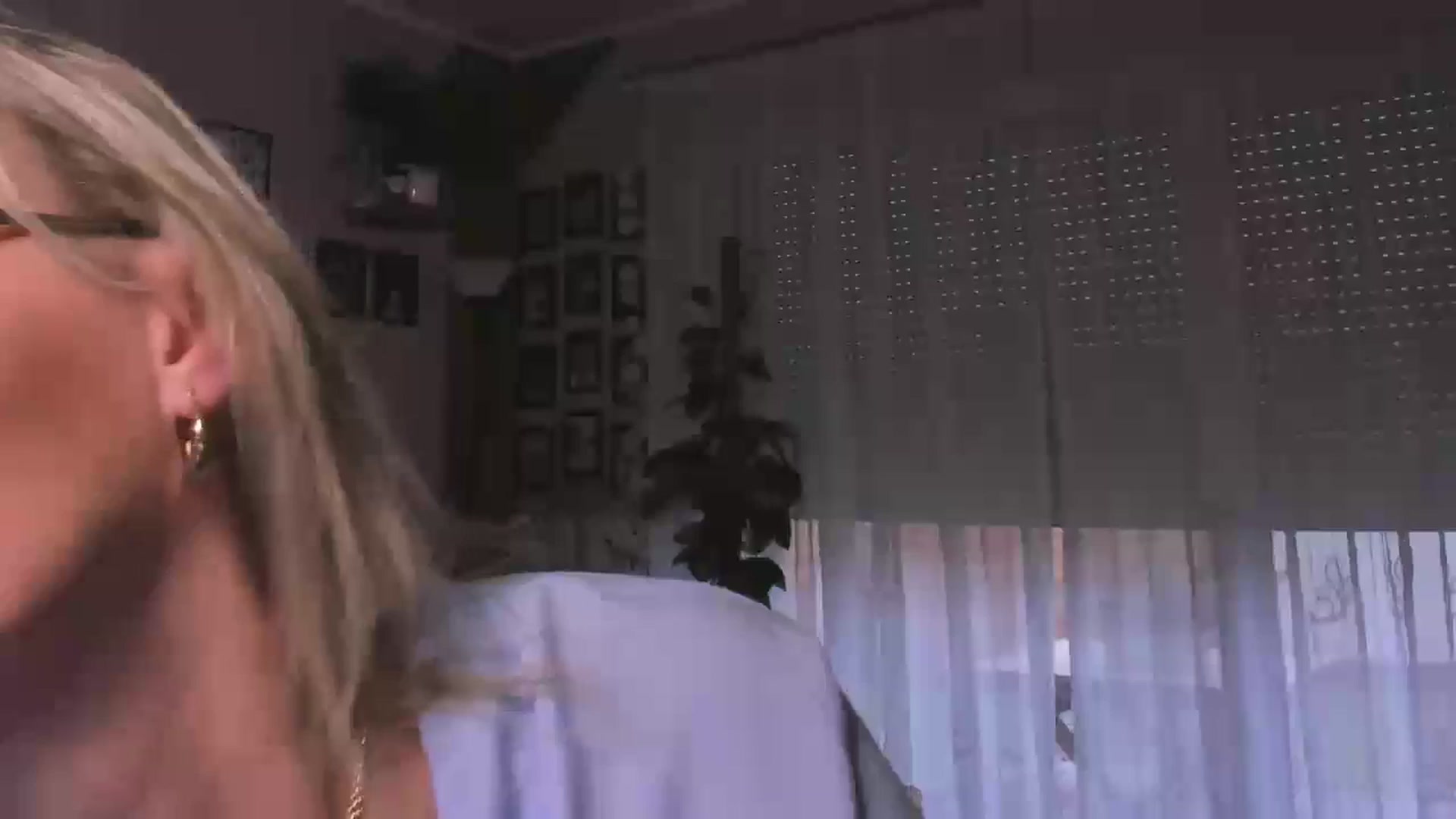 Gallery image thumbnail from STARvanessa1's myfreecams stream on, 02/23/2025, 16:02 image 11 of 20