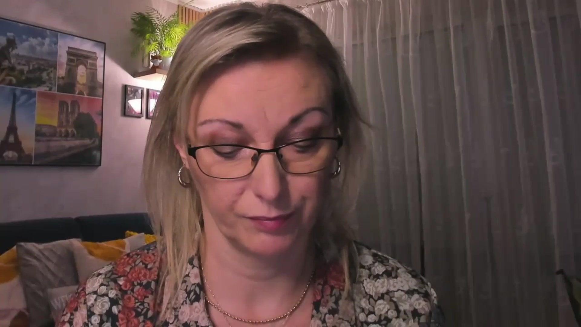 Gallery image thumbnail from STARvanessa1's myfreecams stream on, 02/24/2025, 19:24 image 13 of 20