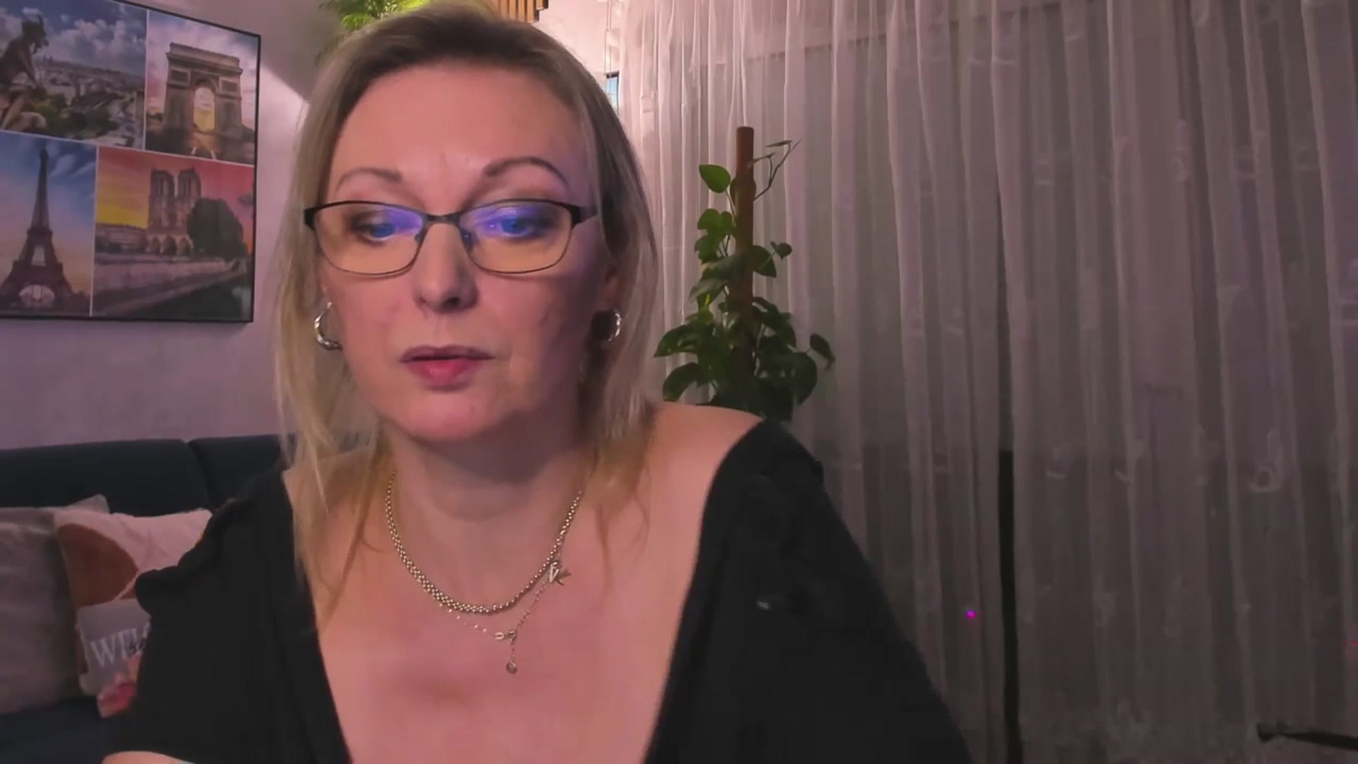 Gallery image thumbnail from STARvanessa1's myfreecams stream on, 03/02/2025, 17:54 image 2 of 20