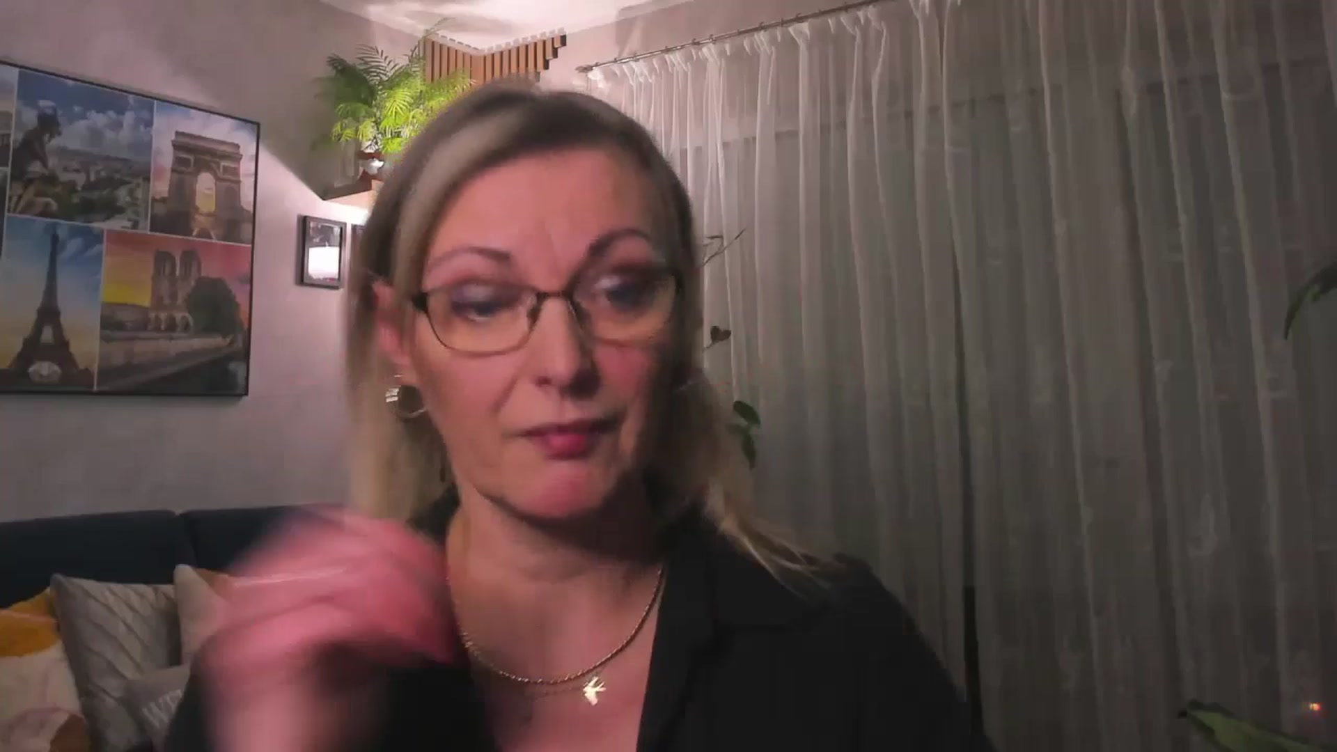 Gallery image thumbnail from STARvanessa1's myfreecams stream on, 03/06/2025, 20:17 image 17 of 20