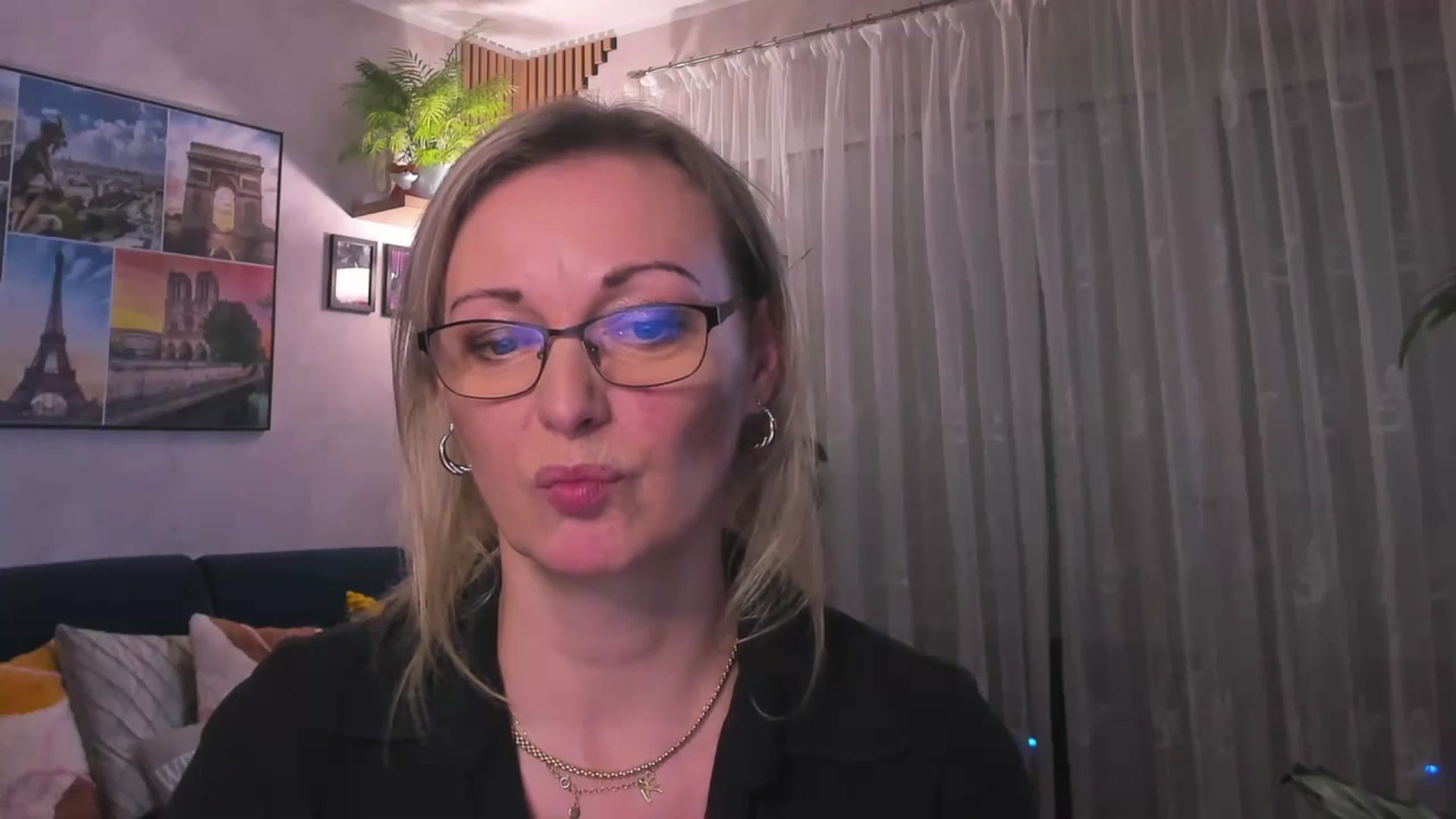 Gallery image thumbnail from STARvanessa1's myfreecams stream on, 03/06/2025, 20:17 image 14 of 20