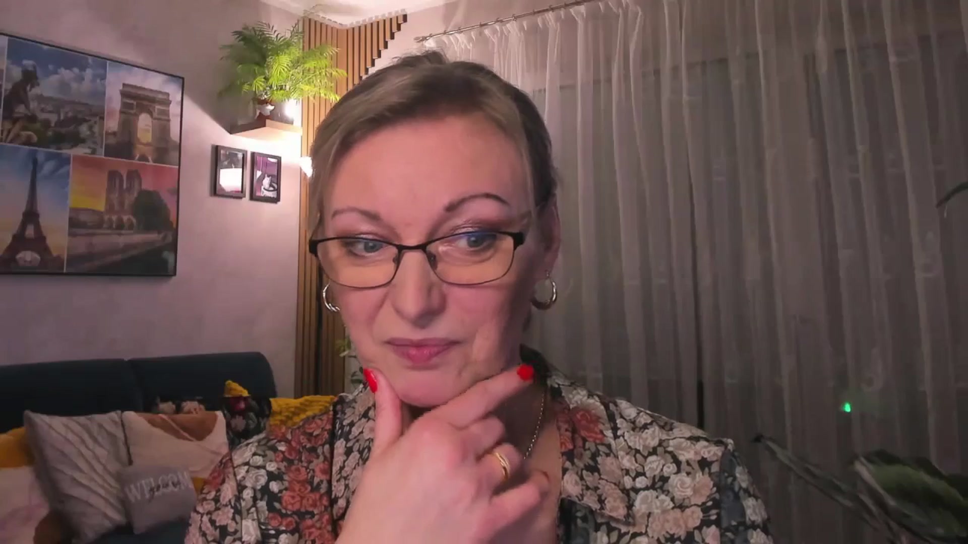Gallery image thumbnail from STARvanessa1's myfreecams stream on, 03/10/2025, 20:26 image 17 of 20