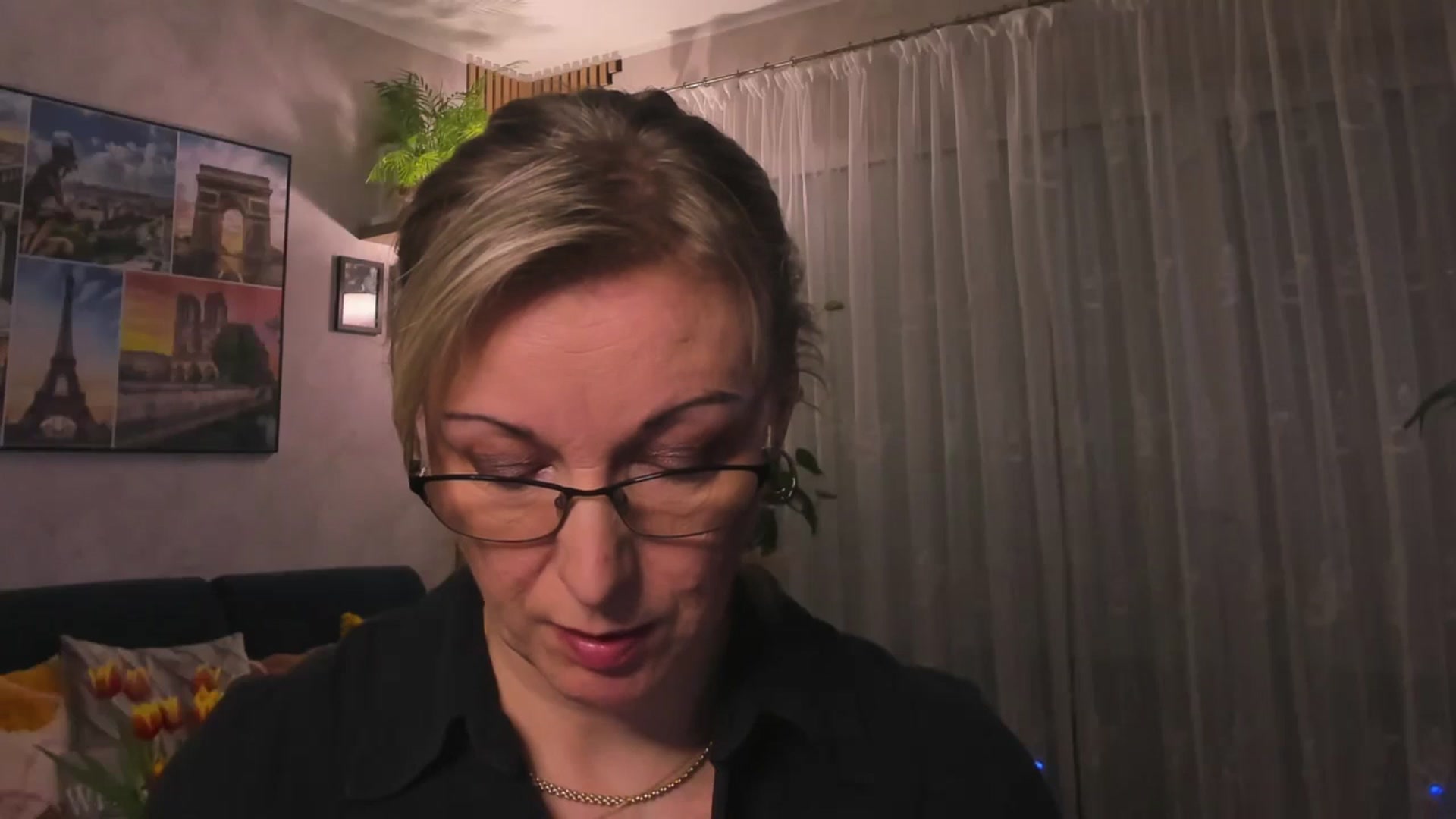 Gallery image thumbnail from STARvanessa1's myfreecams stream on, 03/16/2025, 19:21 image 8 of 20