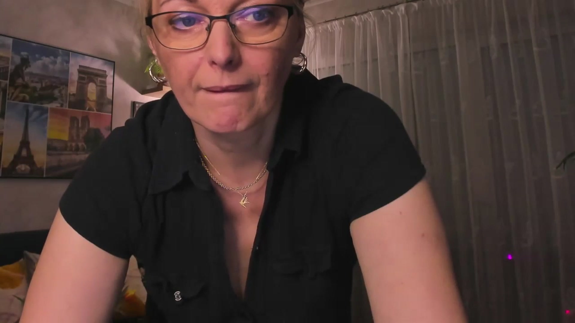 Gallery image thumbnail from STARvanessa1's myfreecams stream on, 03/16/2025, 20:32 image 3 of 20
