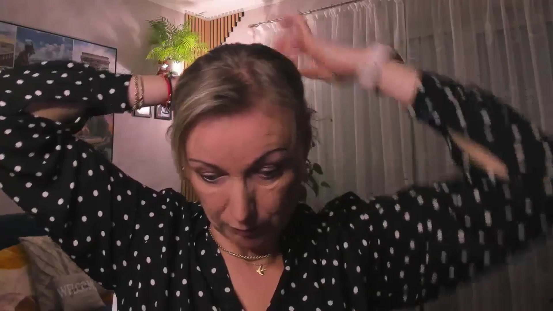 Gallery image thumbnail from STARvanessa1's myfreecams stream on, 03/19/2025, 18:33 image 16 of 20