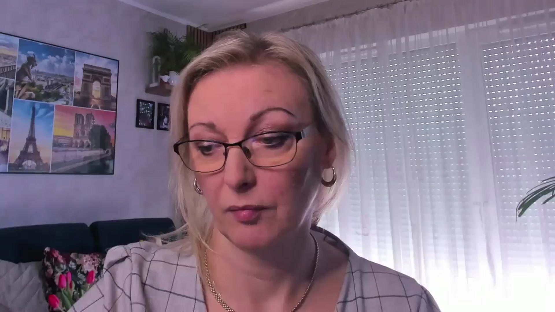 Gallery image thumbnail from STARvanessa1's myfreecams stream on, 03/23/2025, 08:53 image 16 of 20