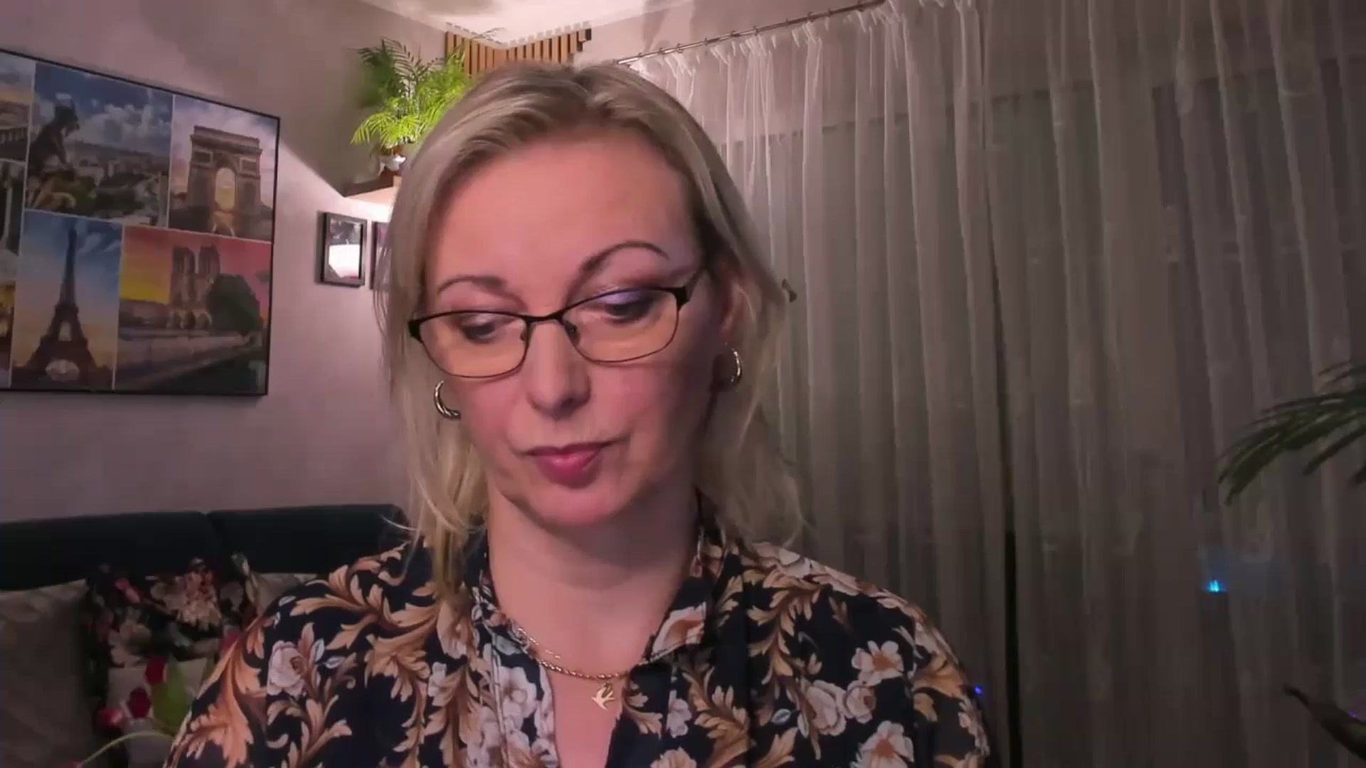 Gallery image thumbnail from STARvanessa1's myfreecams stream on, 03/25/2025, 19:37 image 19 of 20