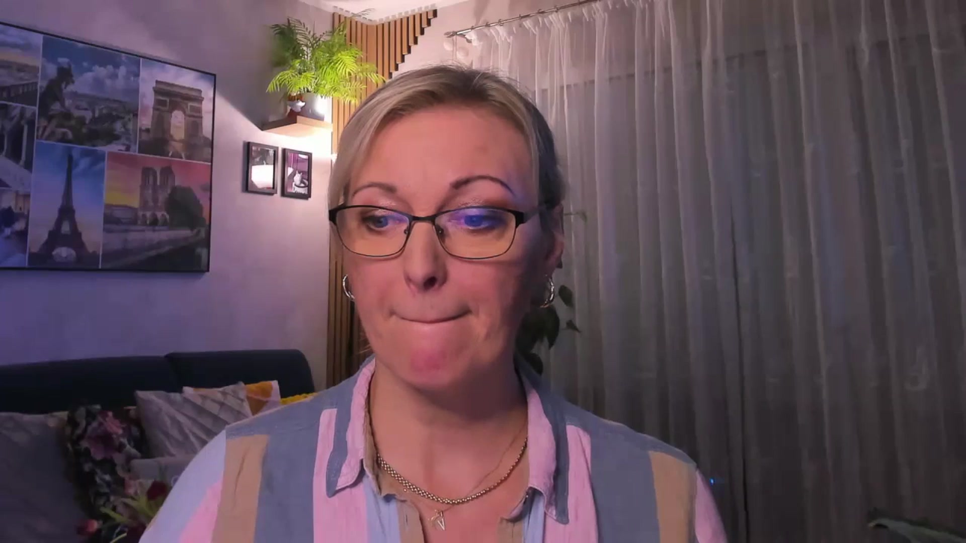 Gallery image thumbnail from STARvanessa1's myfreecams stream on, 03/27/2025, 19:13 image 7 of 20