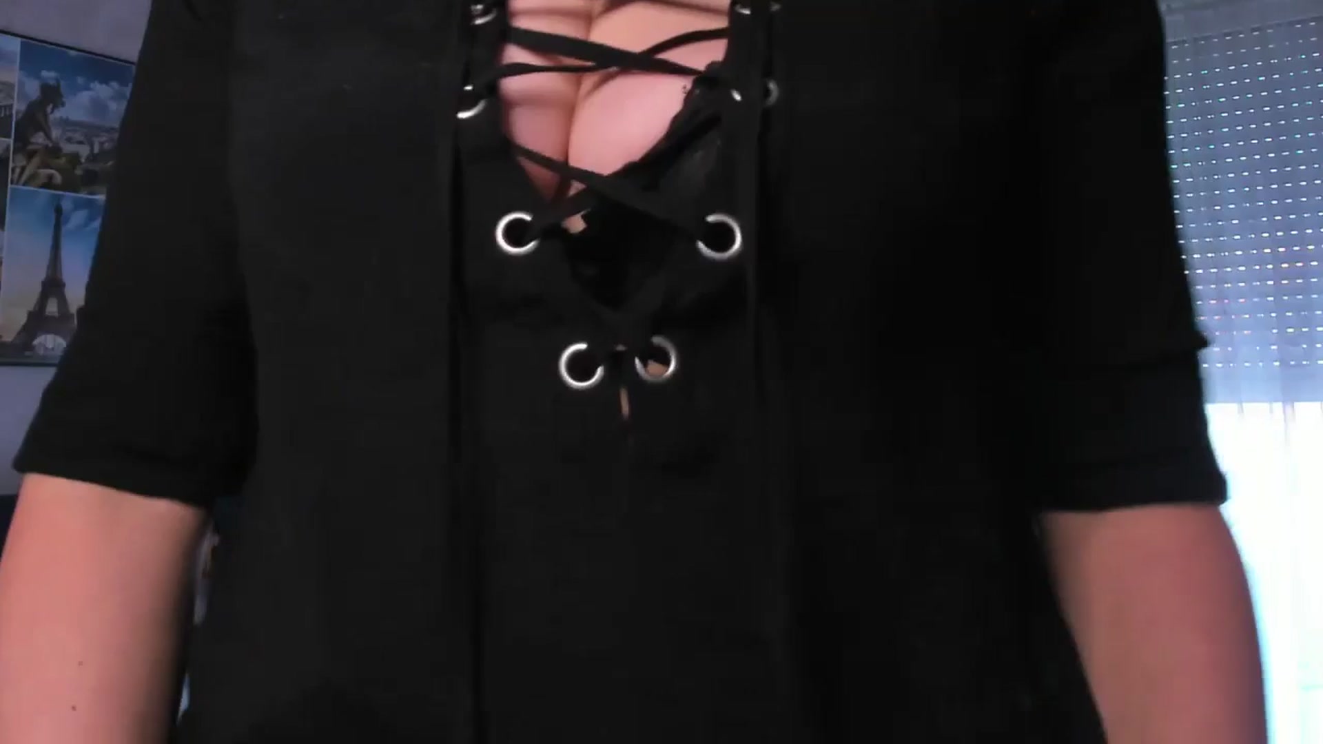Gallery image thumbnail from STARvanessa1's myfreecams stream on, 04/16/2025, 16:22 image 4 of 20