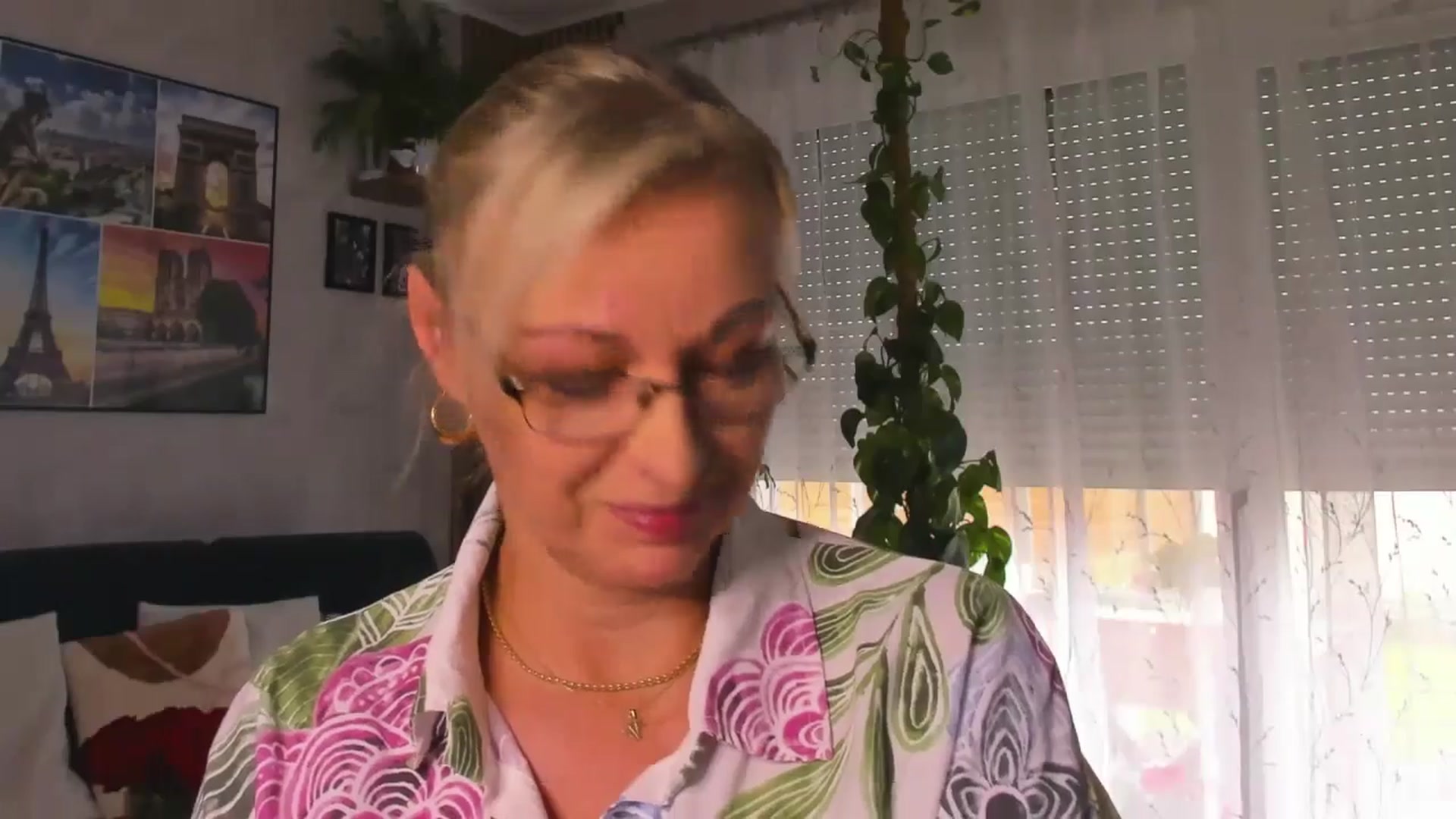 Gallery image thumbnail from STARvanessa1's myfreecams stream on, 09/15/2025, 16:19 image 18 of 20