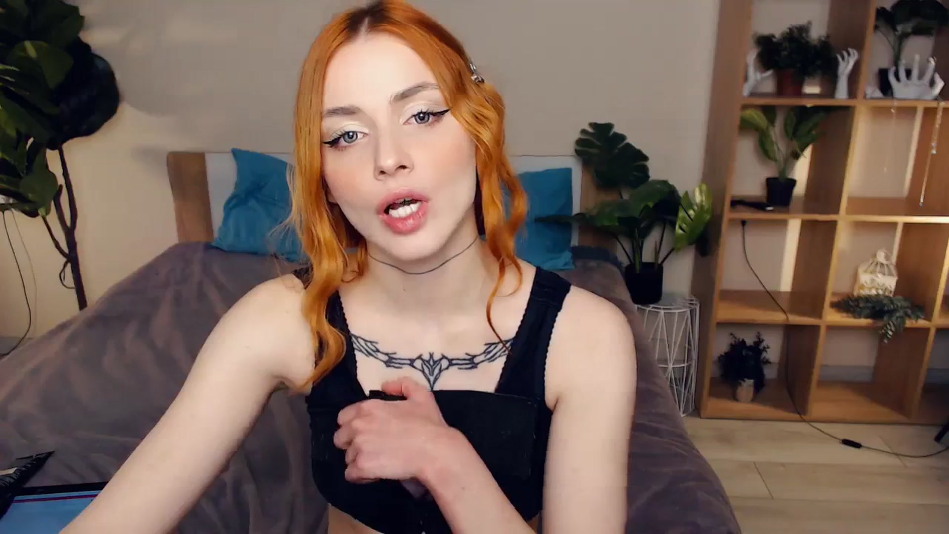 Gallery image thumbnail from STEs_Lover's myfreecams stream on, 12/16/2023, 01:55 image 9 of 20