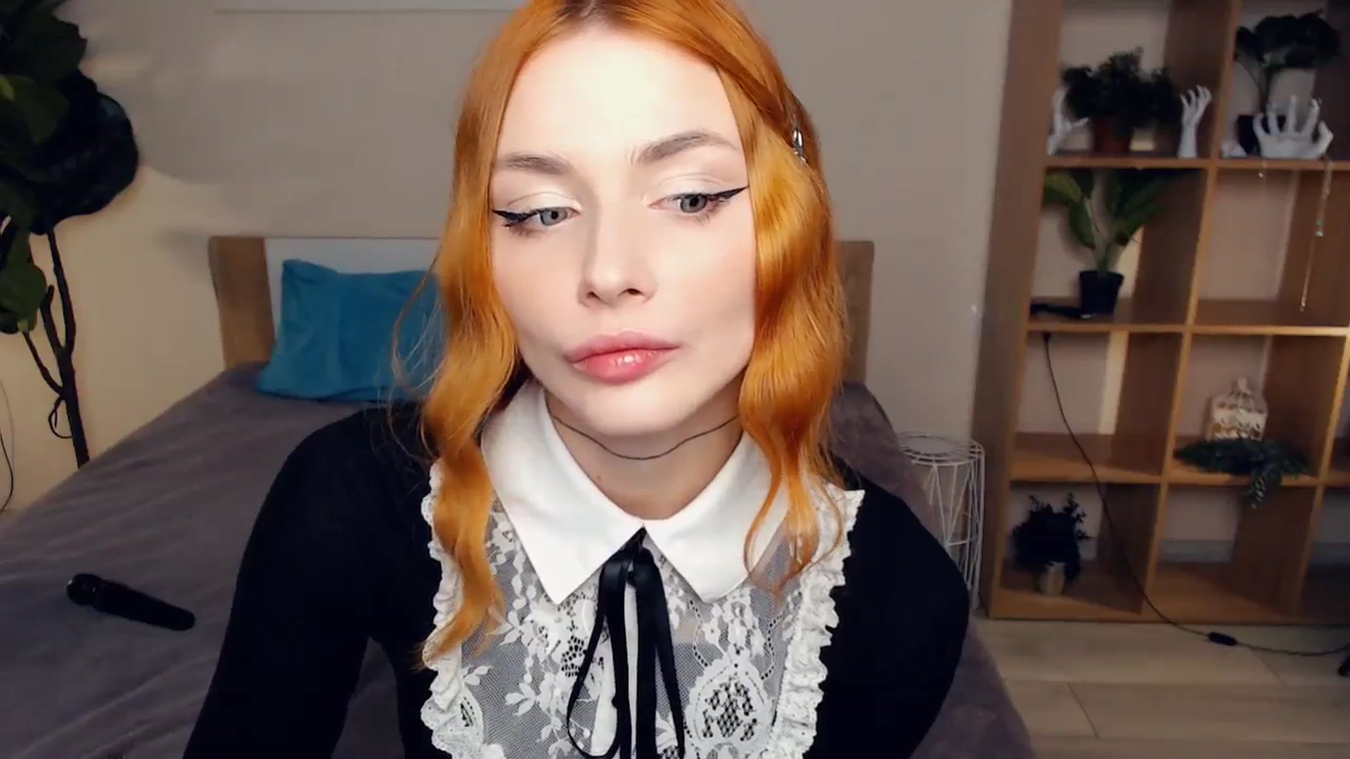 Gallery image thumbnail from STEs_Lover's myfreecams stream on, 12/17/2023, 24:07 image 8 of 20